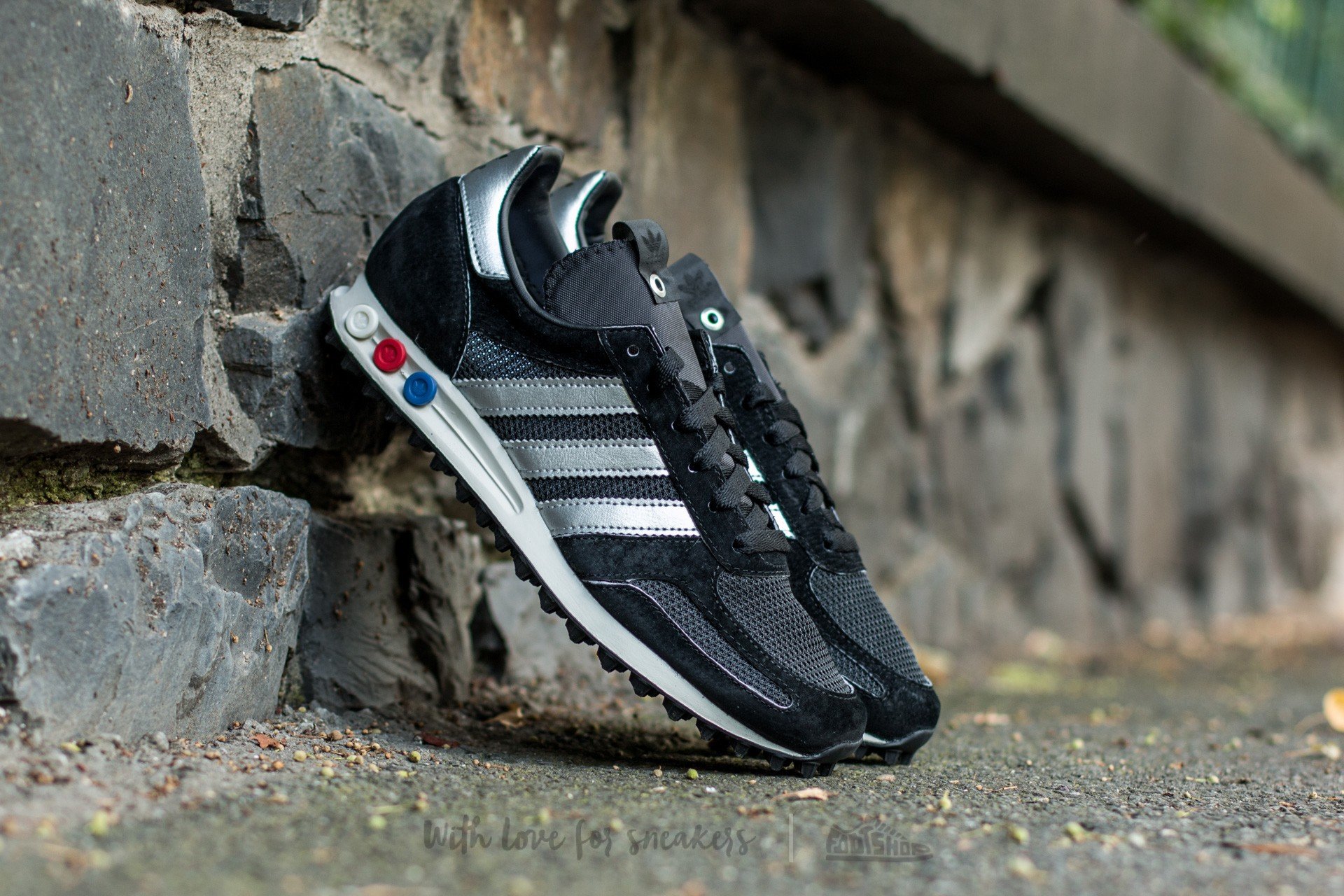 Men s shoes adidas LA TRAINER OG Made in Germany Core Black Metsil Core Black Footshop