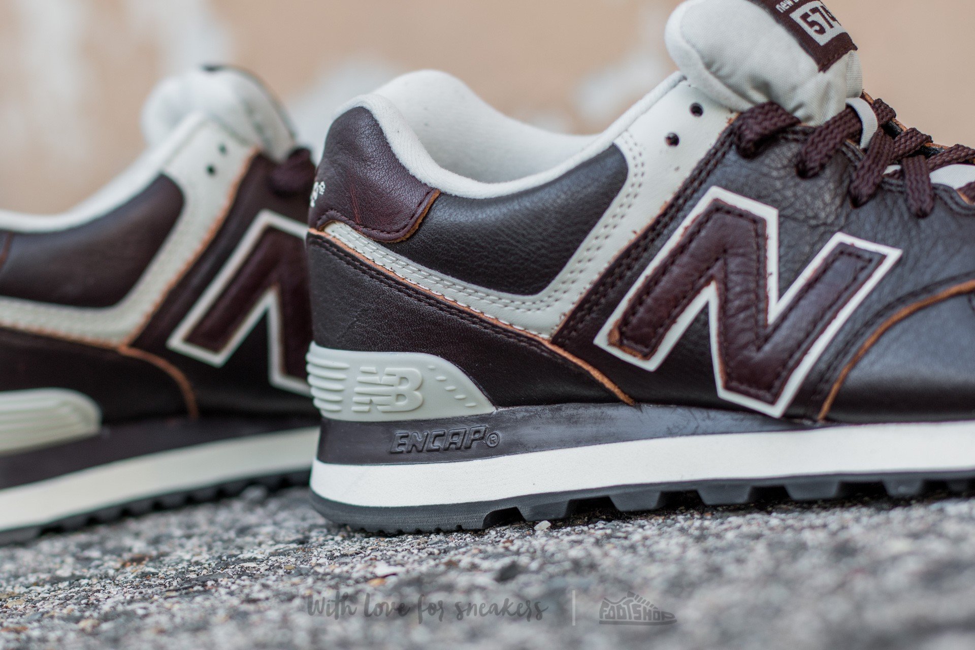 Férfi cipők New Balance ML574LUA
