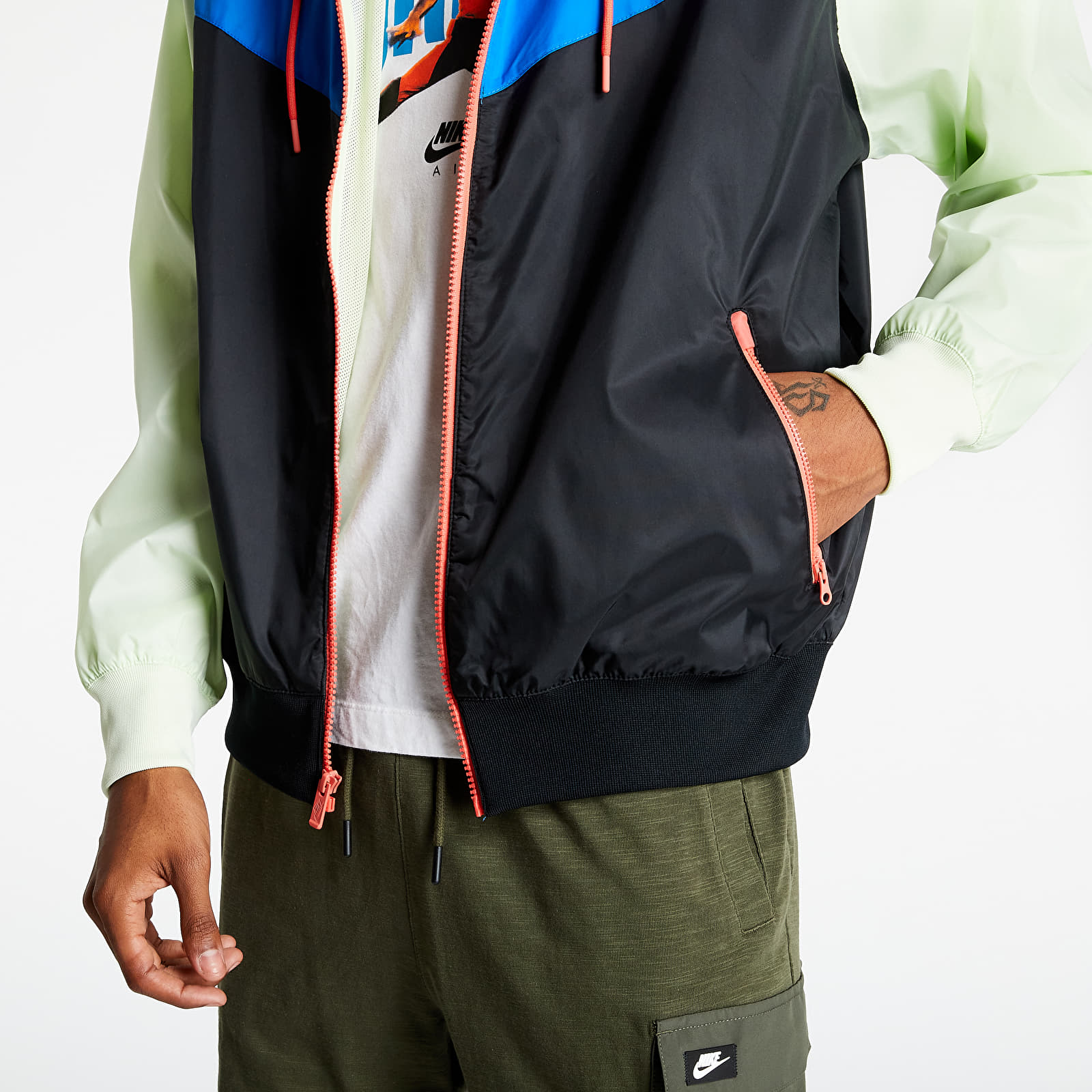 Jackets Nike Sportswear Windrunner Men's Hooded Jacket Black/ Signal Blue/ Lime Ice/ White