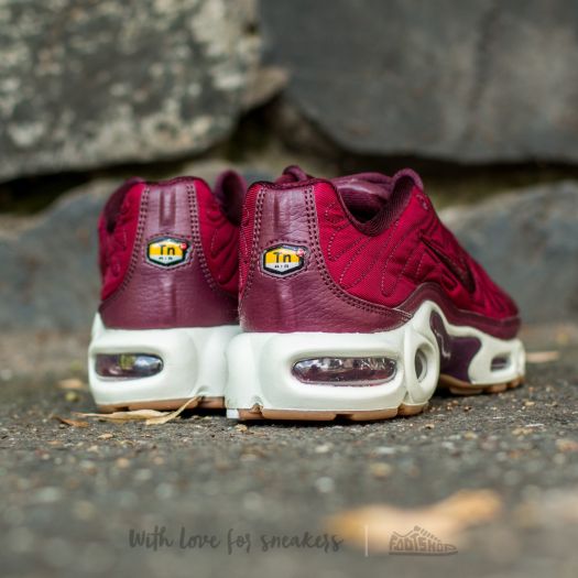 Nike air max store plus womens maroon