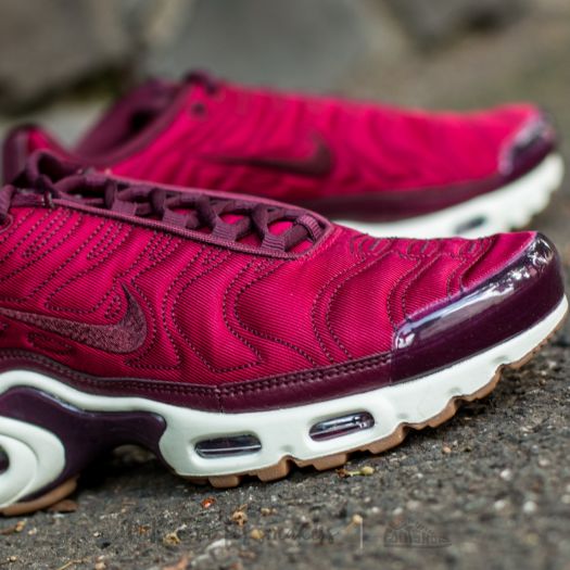 Maroon air max plus womens cheap