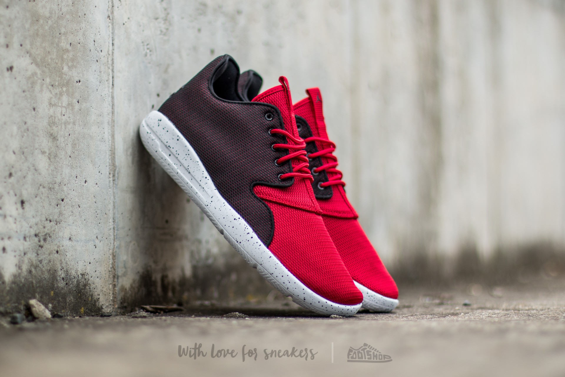 Jordan eclipse outlet red