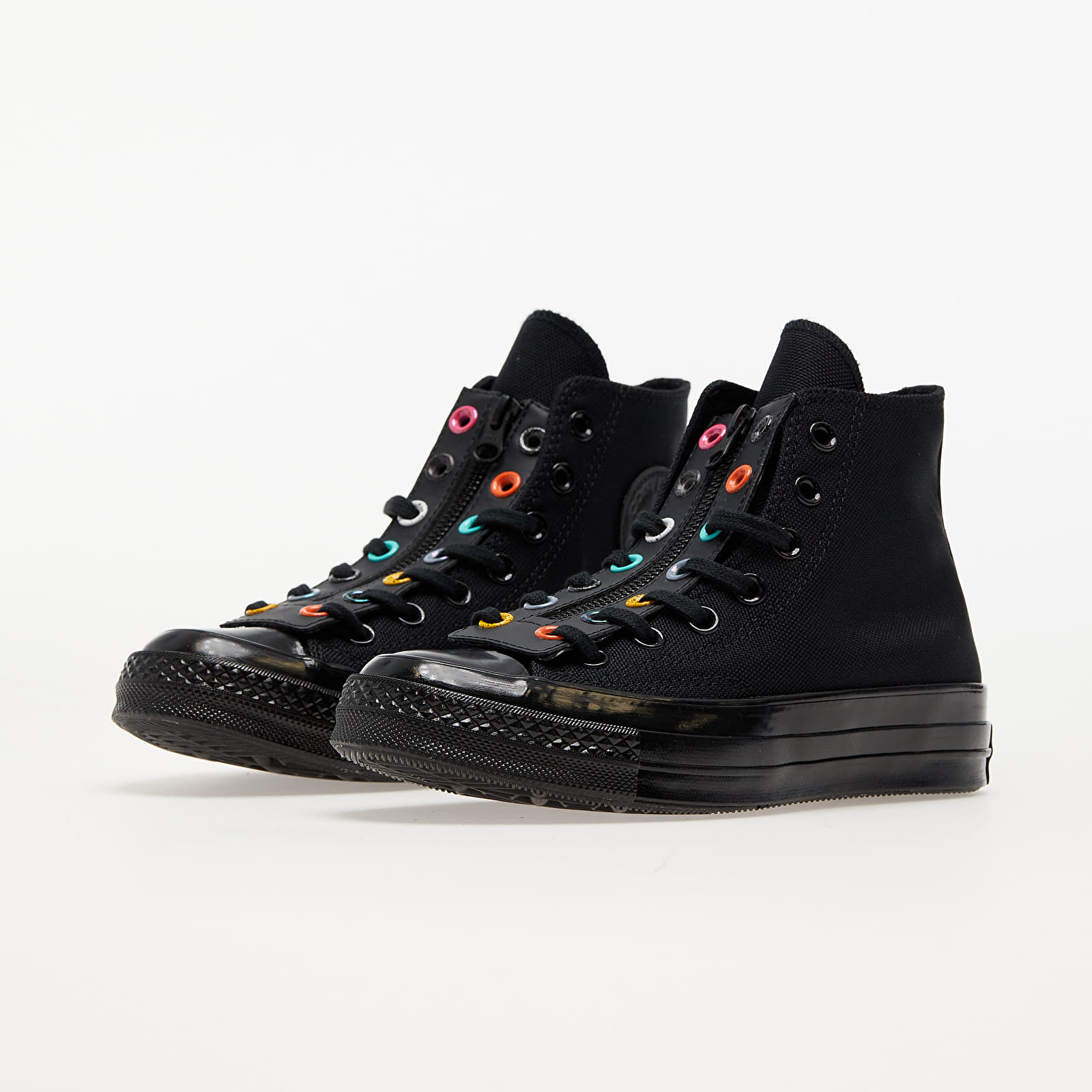 Converse zip top