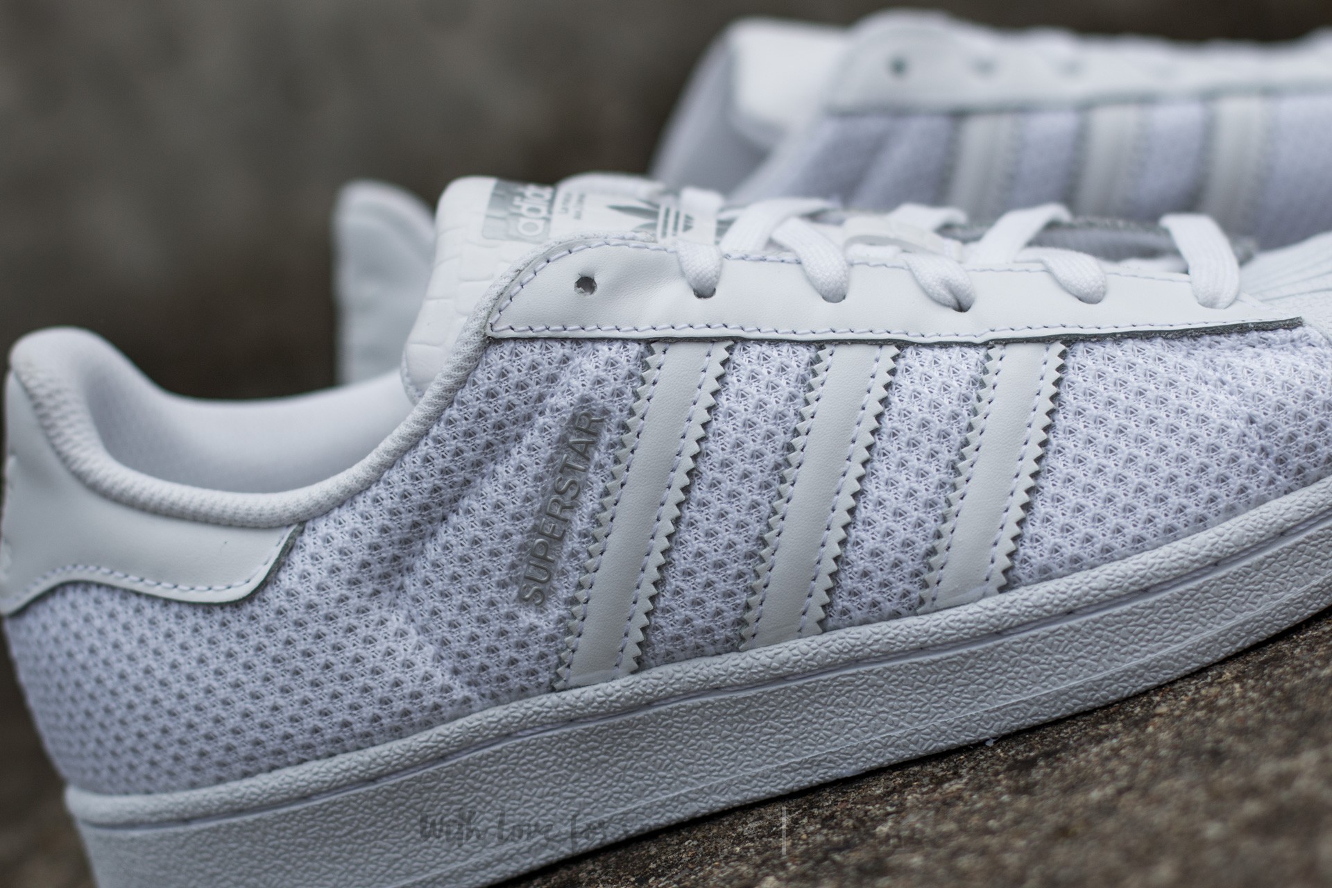 Adidas superstar deals ftwr white