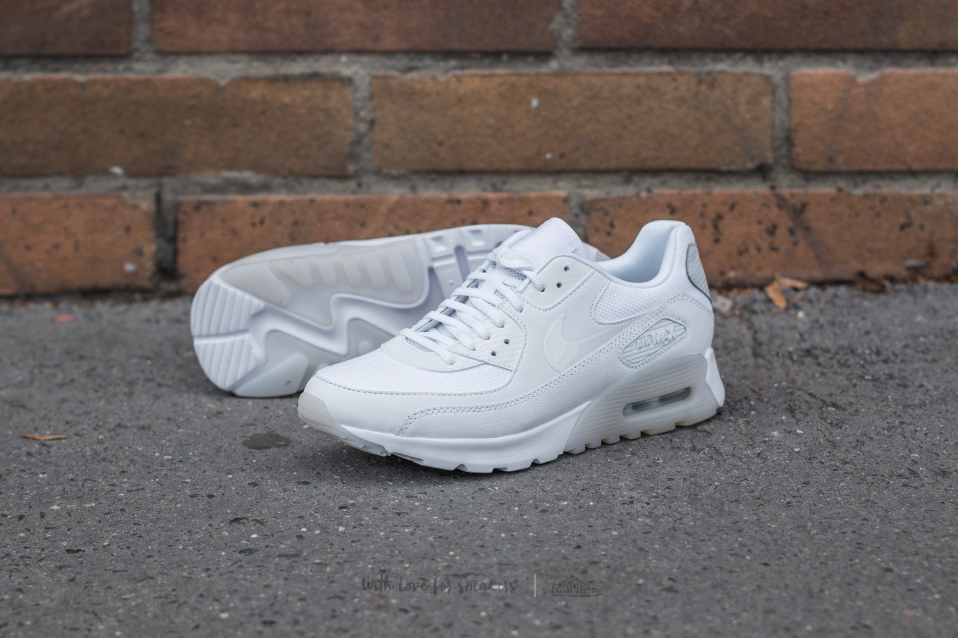 Nike w air max 90 ultra essential hotsell
