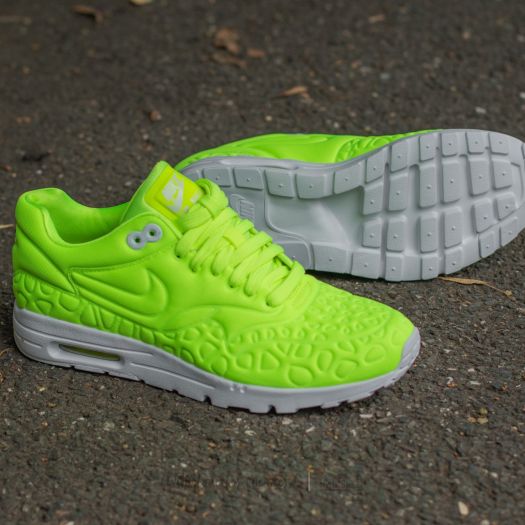 Women s shoes Nike Wmns Air Max 1 Ultra Plush Volt Volt White Footshop