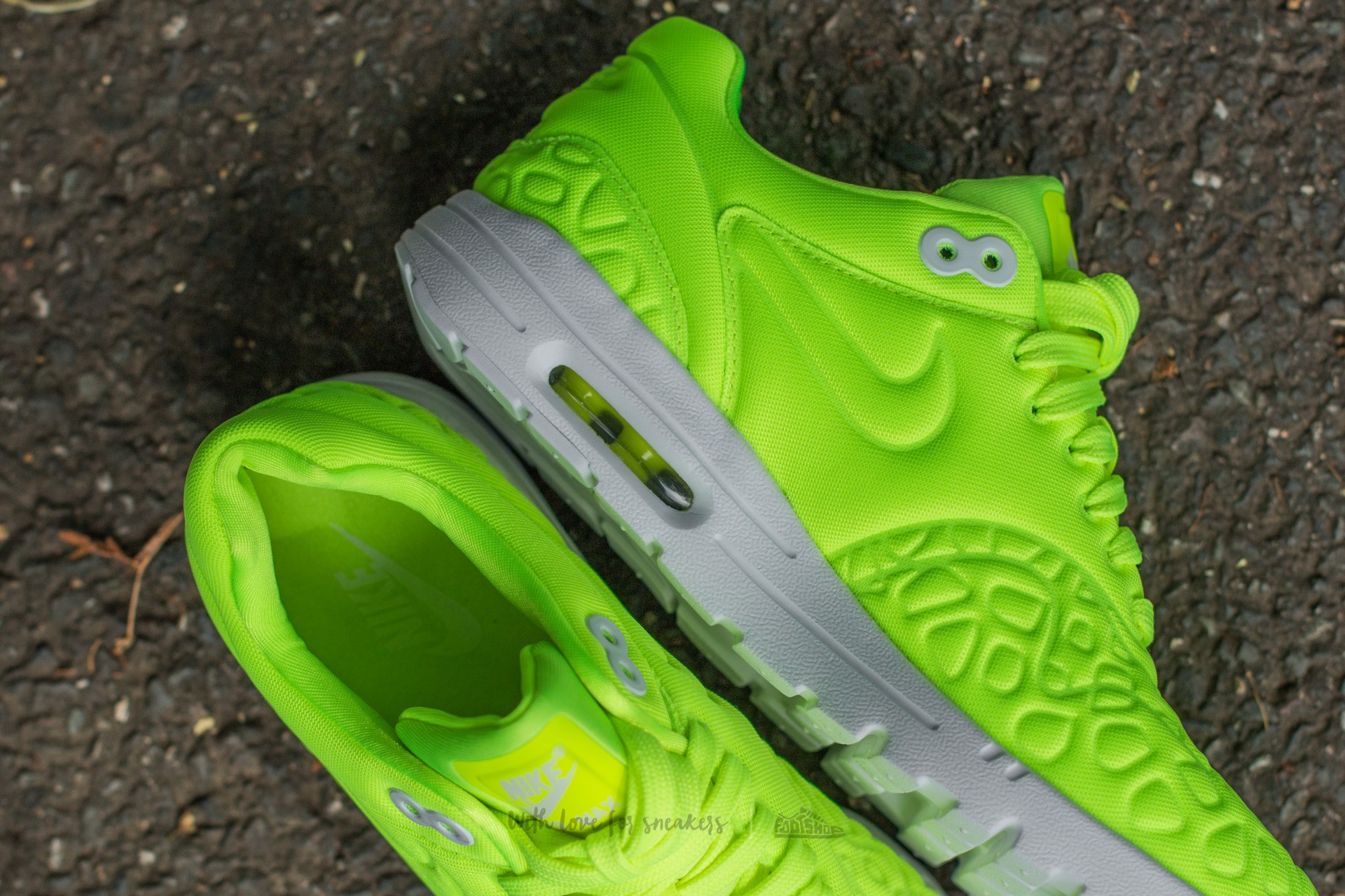 Ženski čevlji Nike Wmns Air Max 1 Ultra Plush Volt/ Volt-White