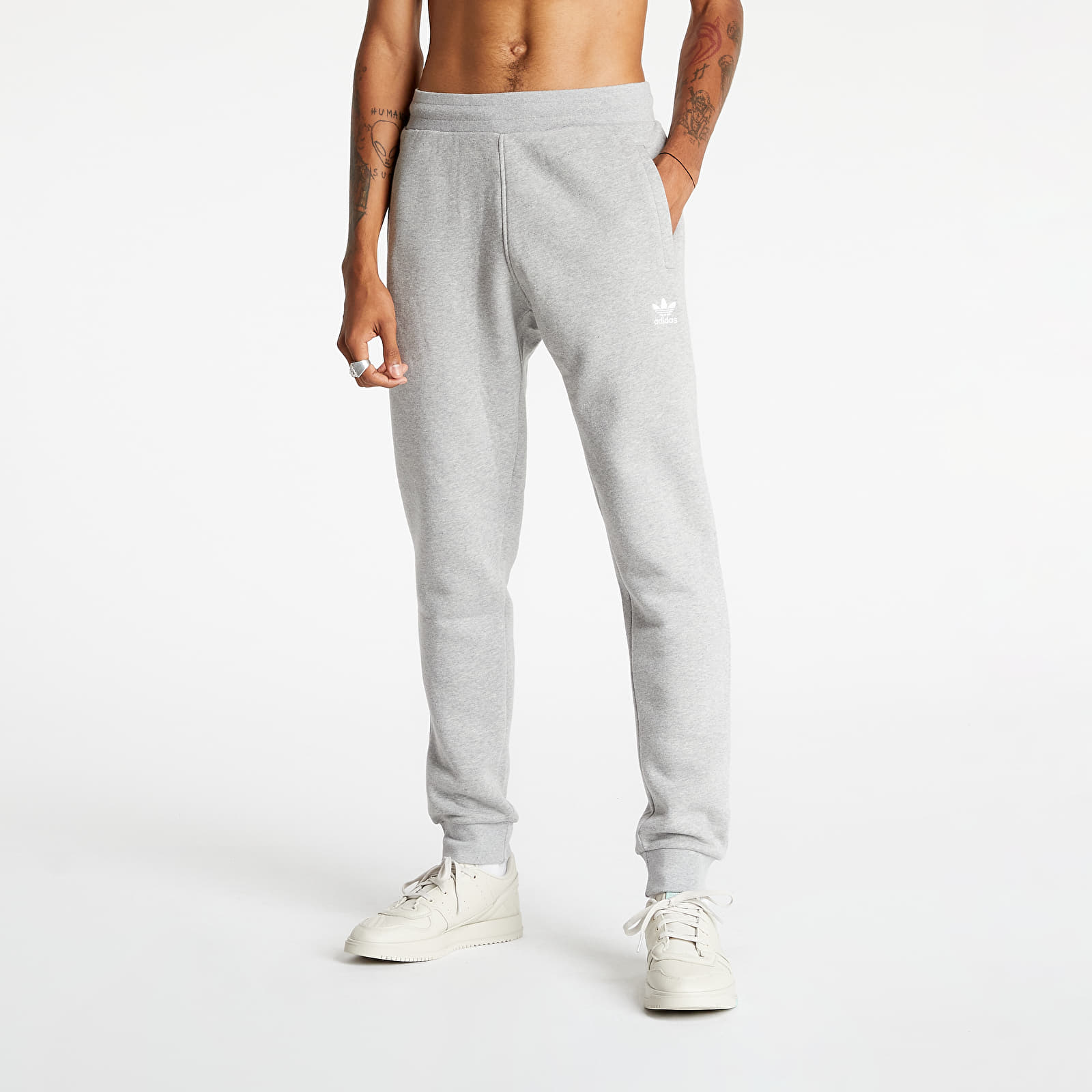 Pantaloni della tuta adidas Essentials Pants Medium Grey Heather