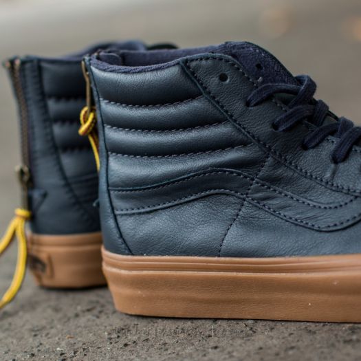 Vans store navy gum