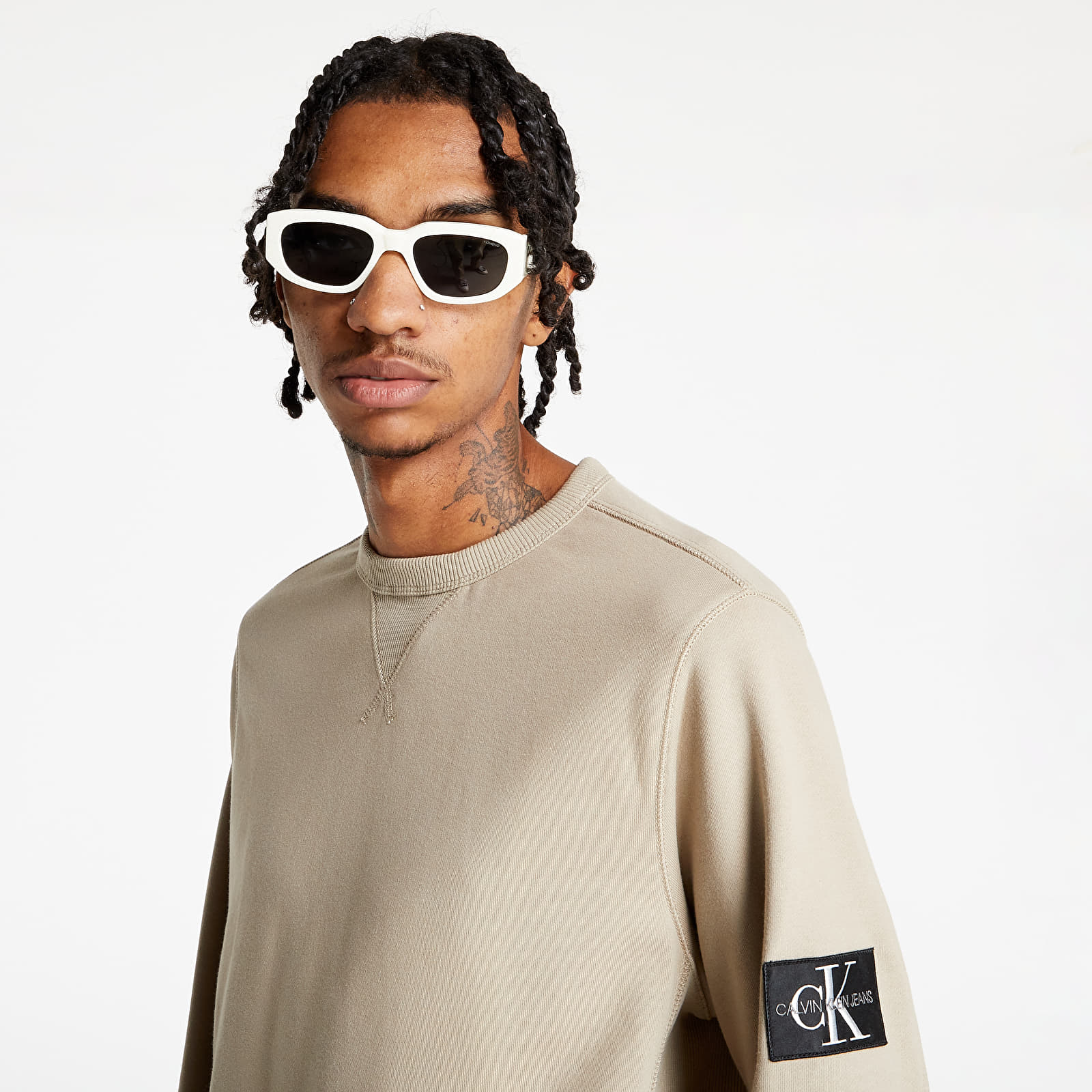 Hættetrøjer og sweatshirts Calvin Klein Jeans Monogram Sleeve Badge Cn Crockery