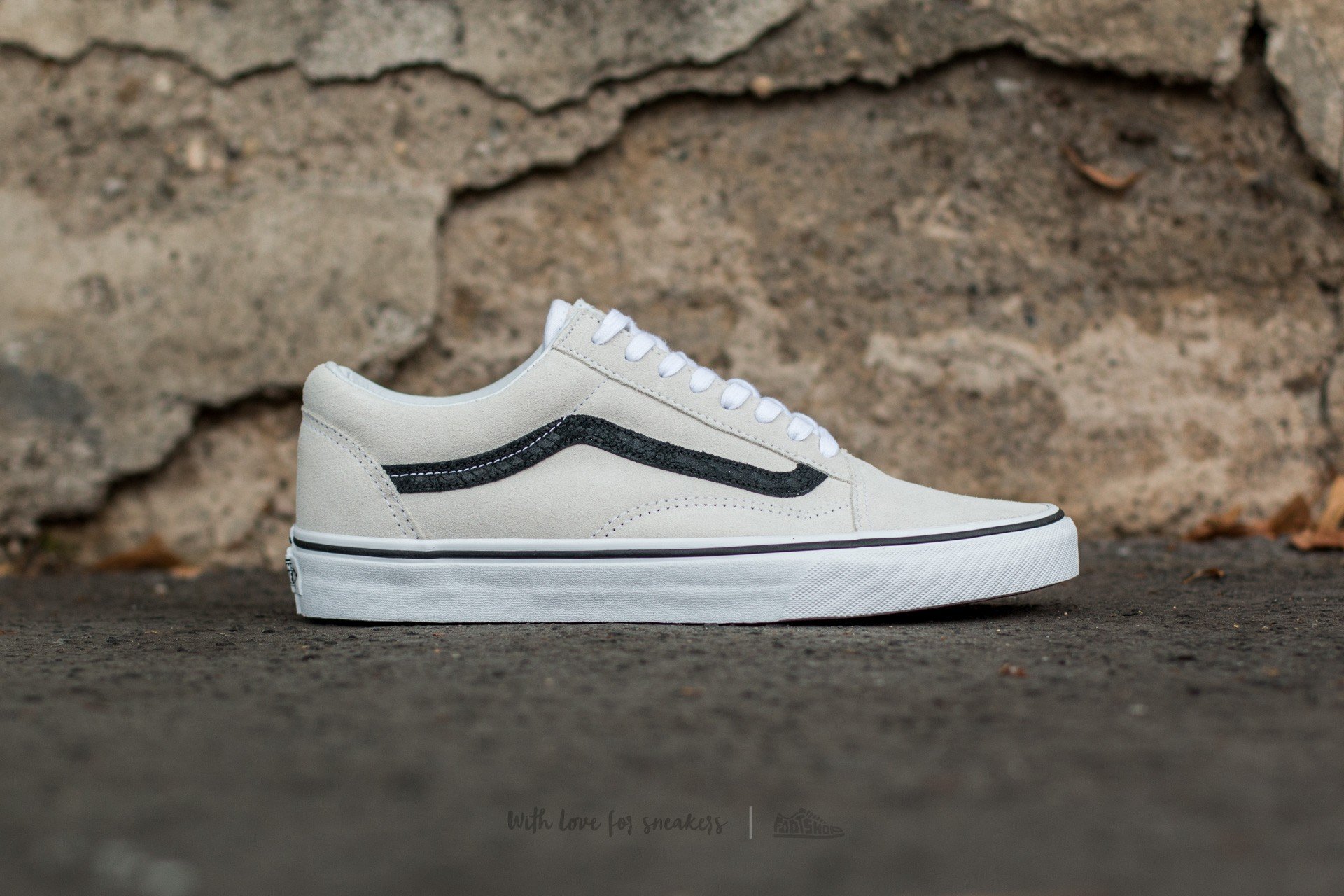 Vans old skool reptile deals white