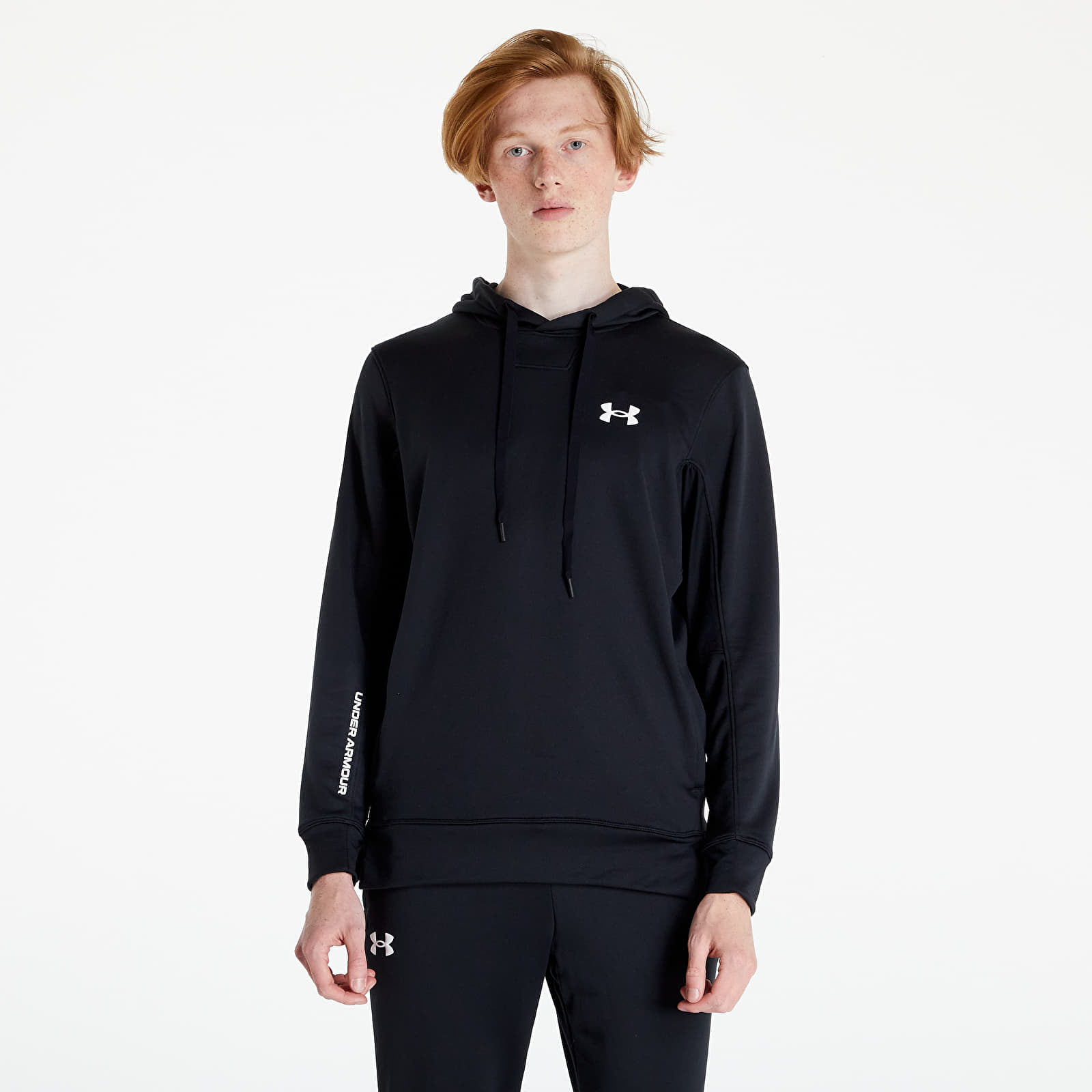 Plain black sales under armour hoodie