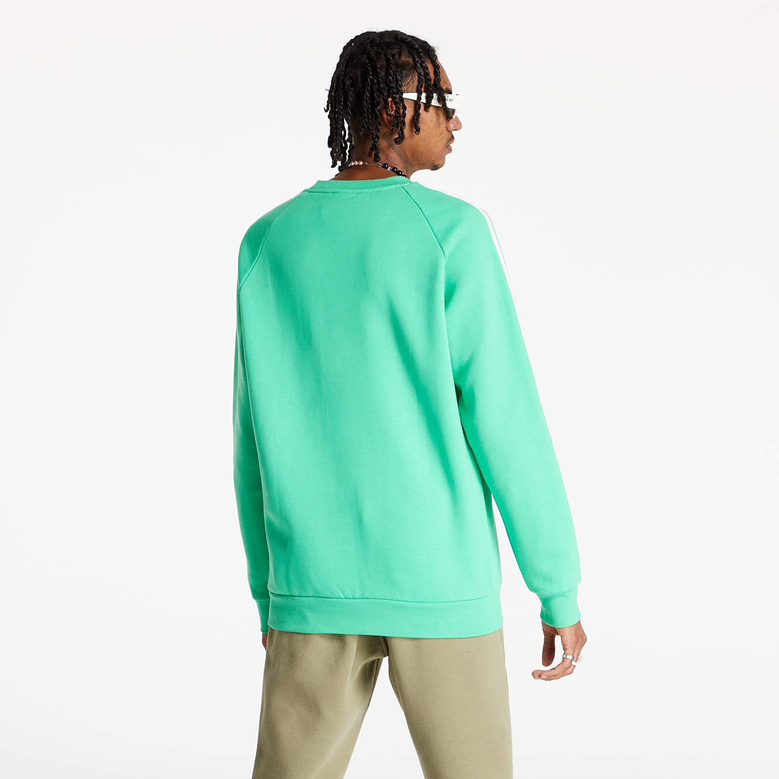 Hupparit ja collegepaidat adidas 3-Stripes Crew Semi Screaming Green