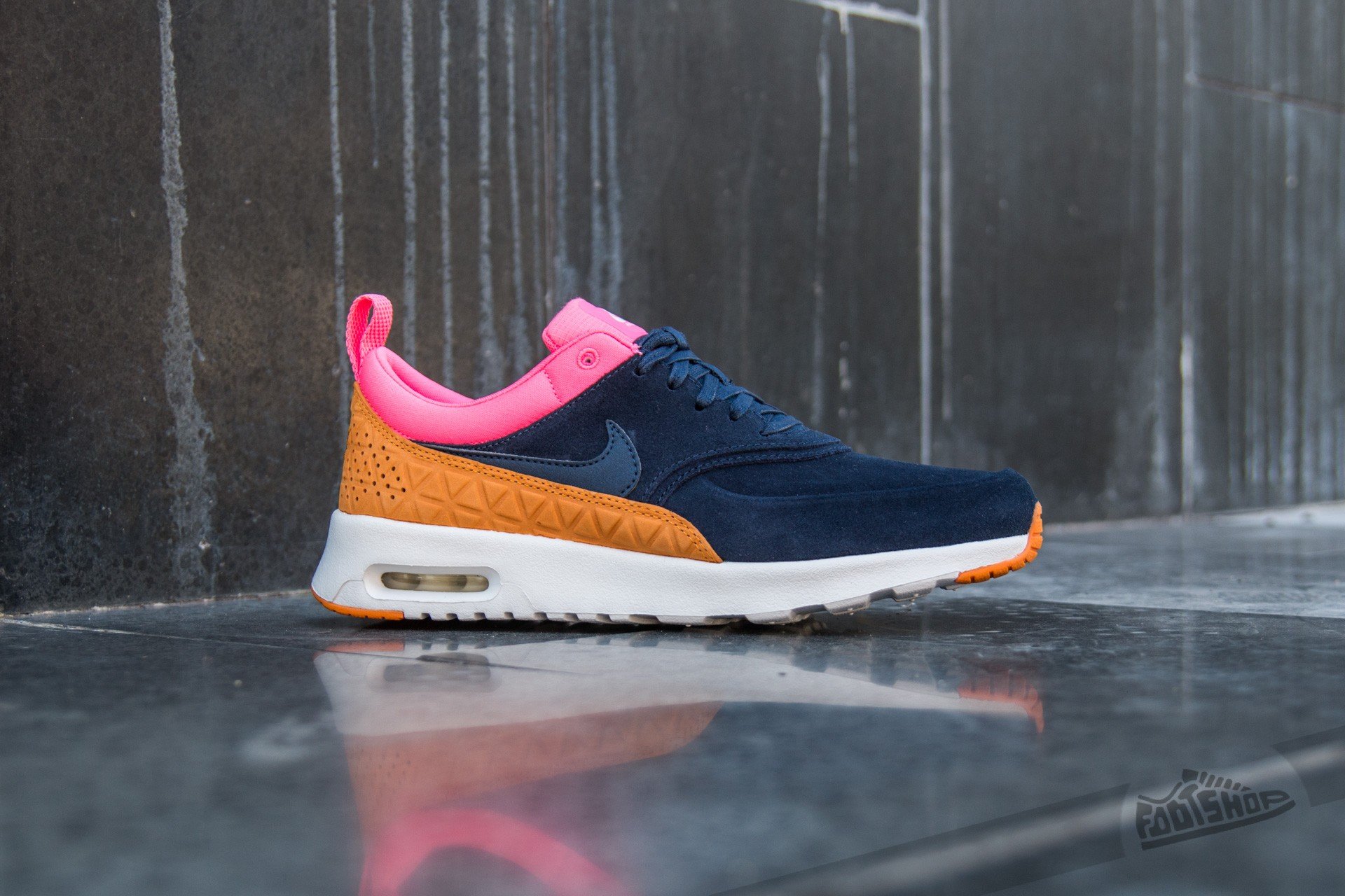 Scarpe donna Nike W Air Max Thea Premium Leather Obsidian/ Obsidian-Digital Pink-Sunset