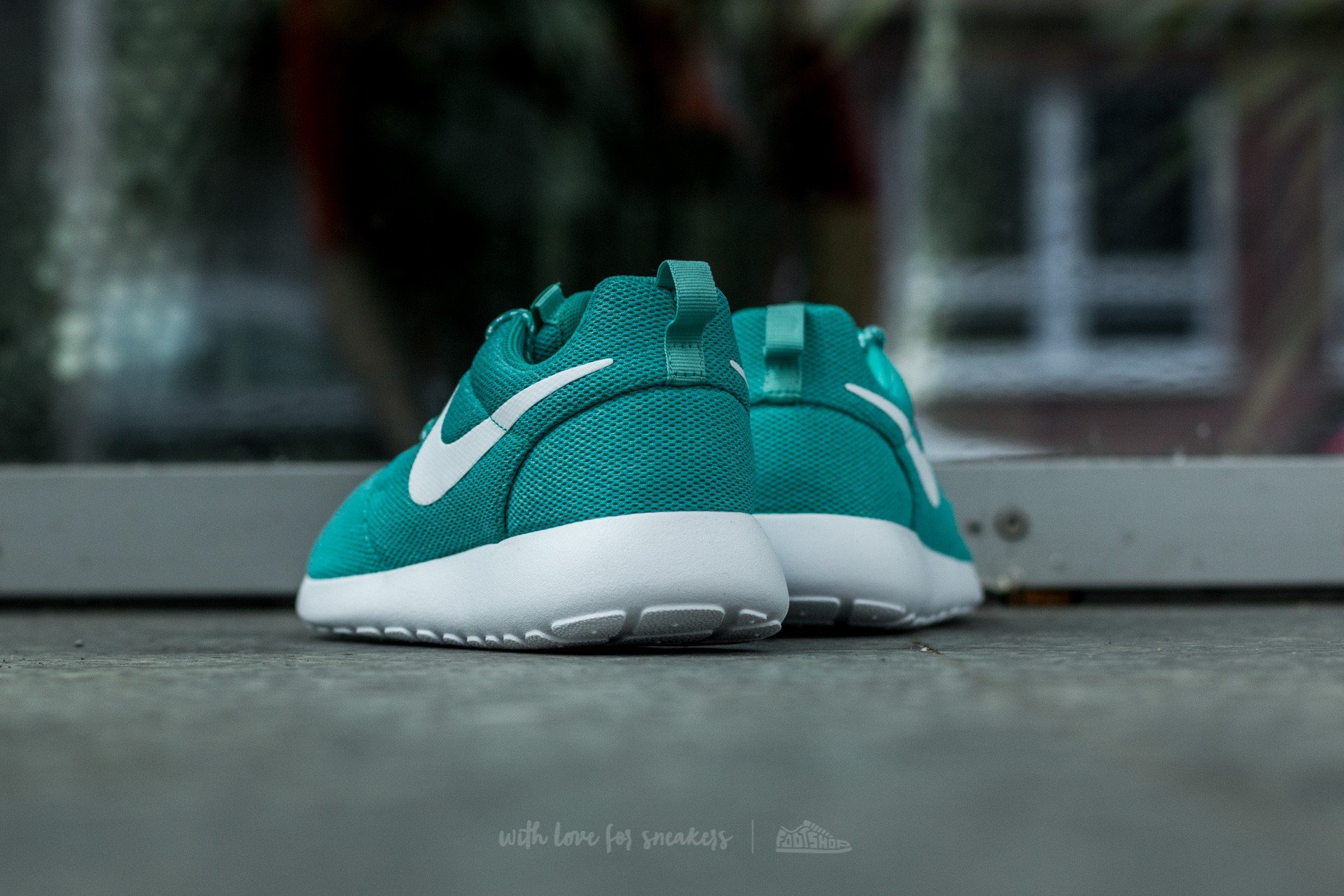 Damen Sneaker und Schuhe Nike W Roshe One Clear Jade/ White-Hyper Turquoise