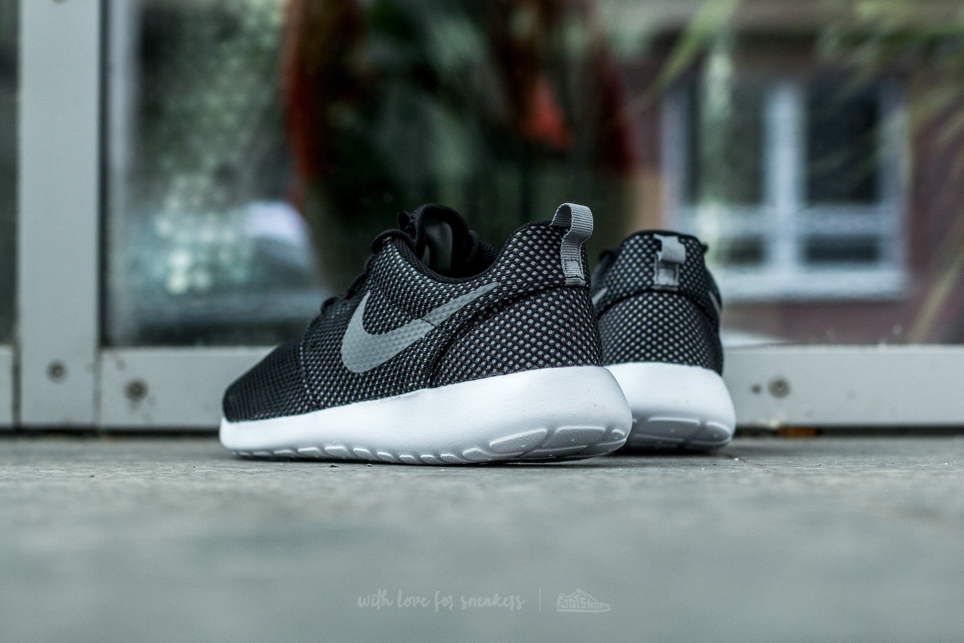 Men s shoes Nike Roshe One Cool Grey Cool Grey Black Footshop