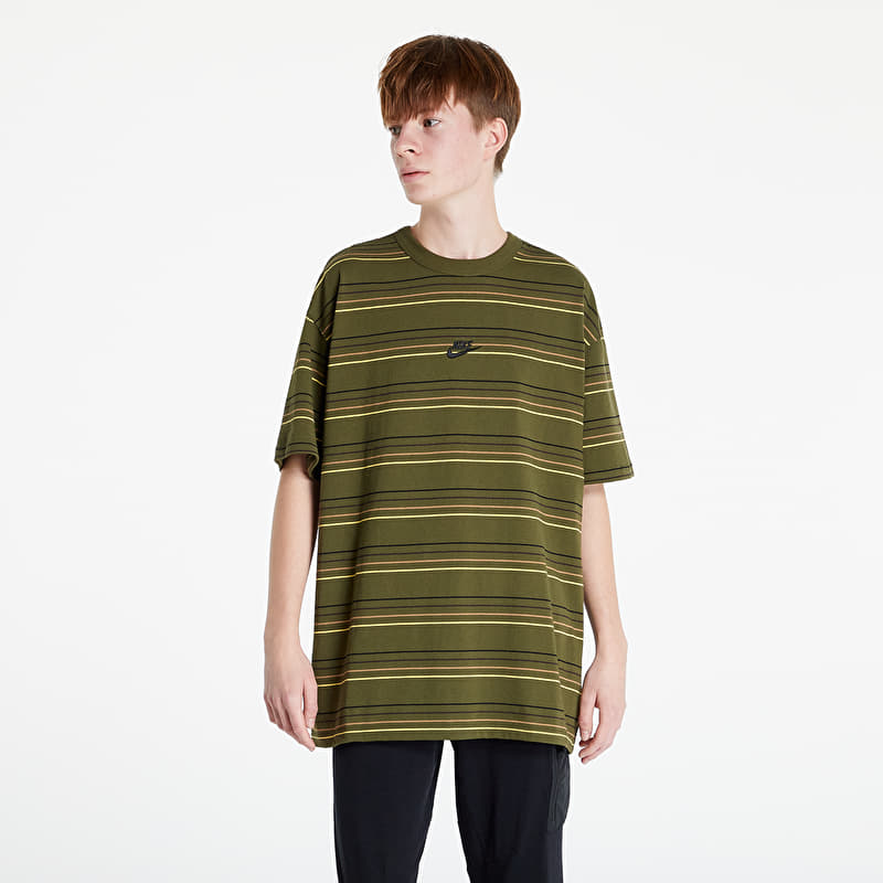 Maglietta Nike Sportswear Premium Essentials M T-shirt Rough Green