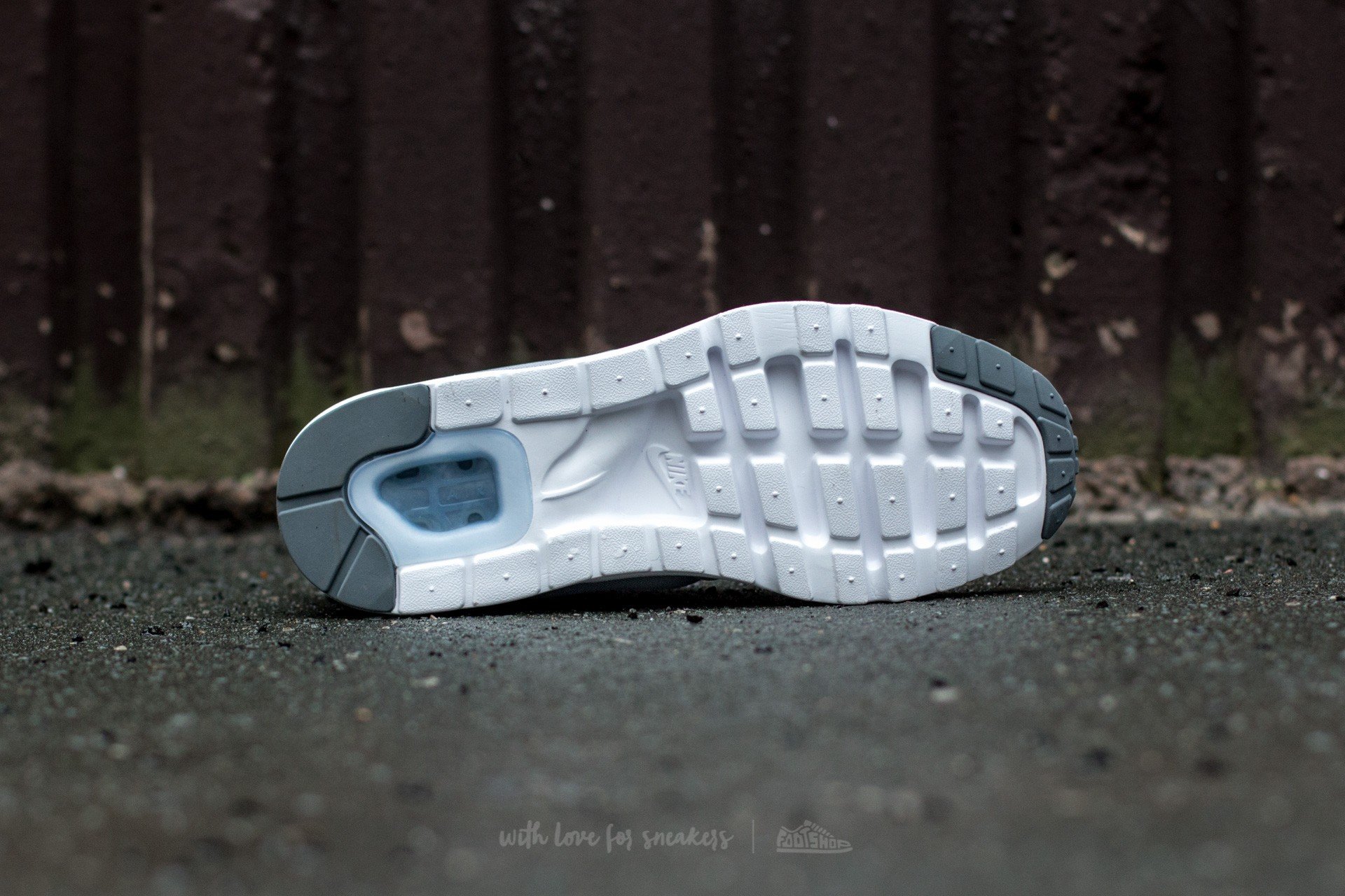 Zapatillas Hombre Nike Air Max 1 Ultra SE Wolf Grey/ Cool Grey-White 