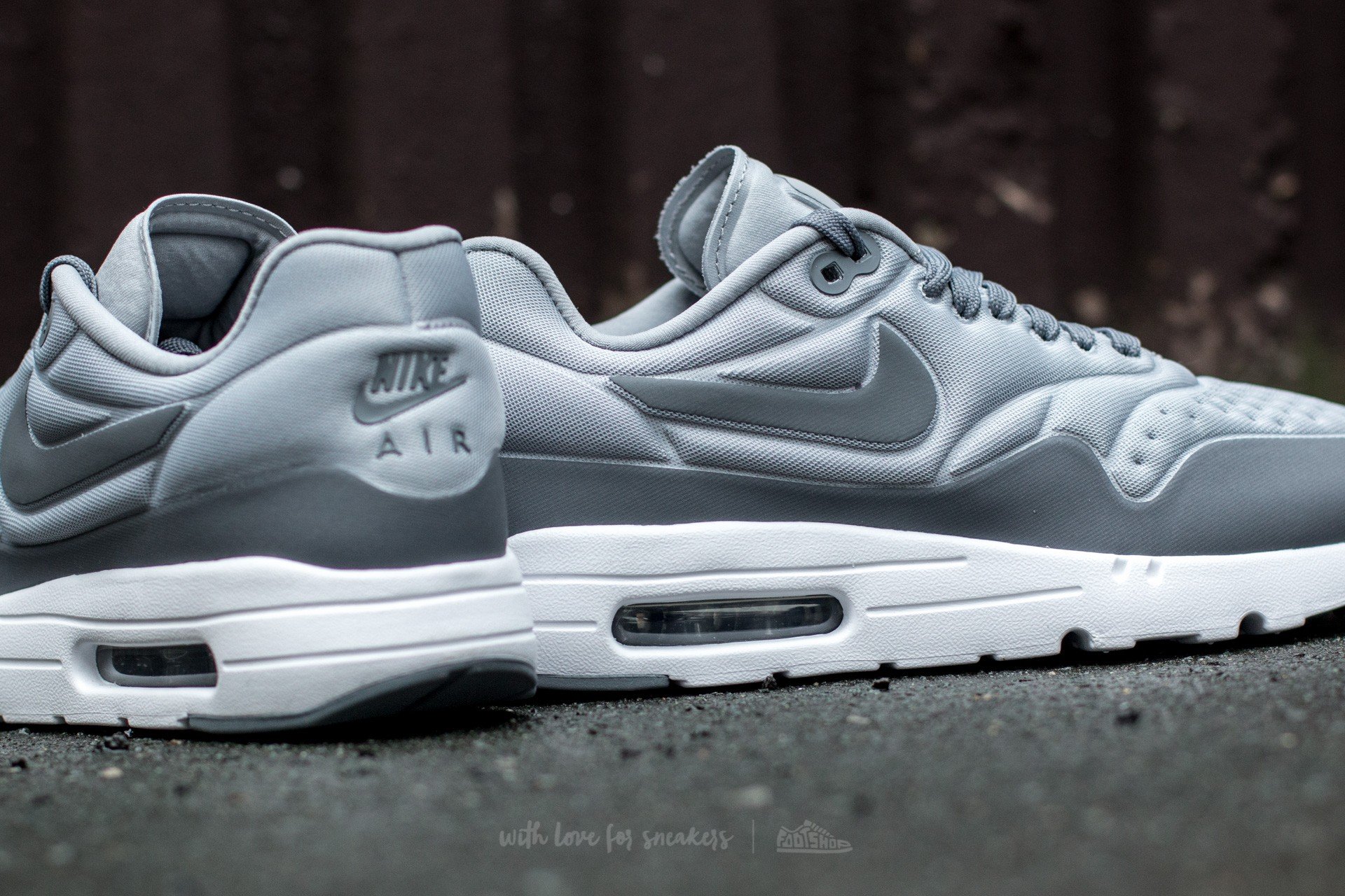 Zapatillas Hombre Nike Air Max 1 Ultra SE Wolf Grey/ Cool Grey-White 