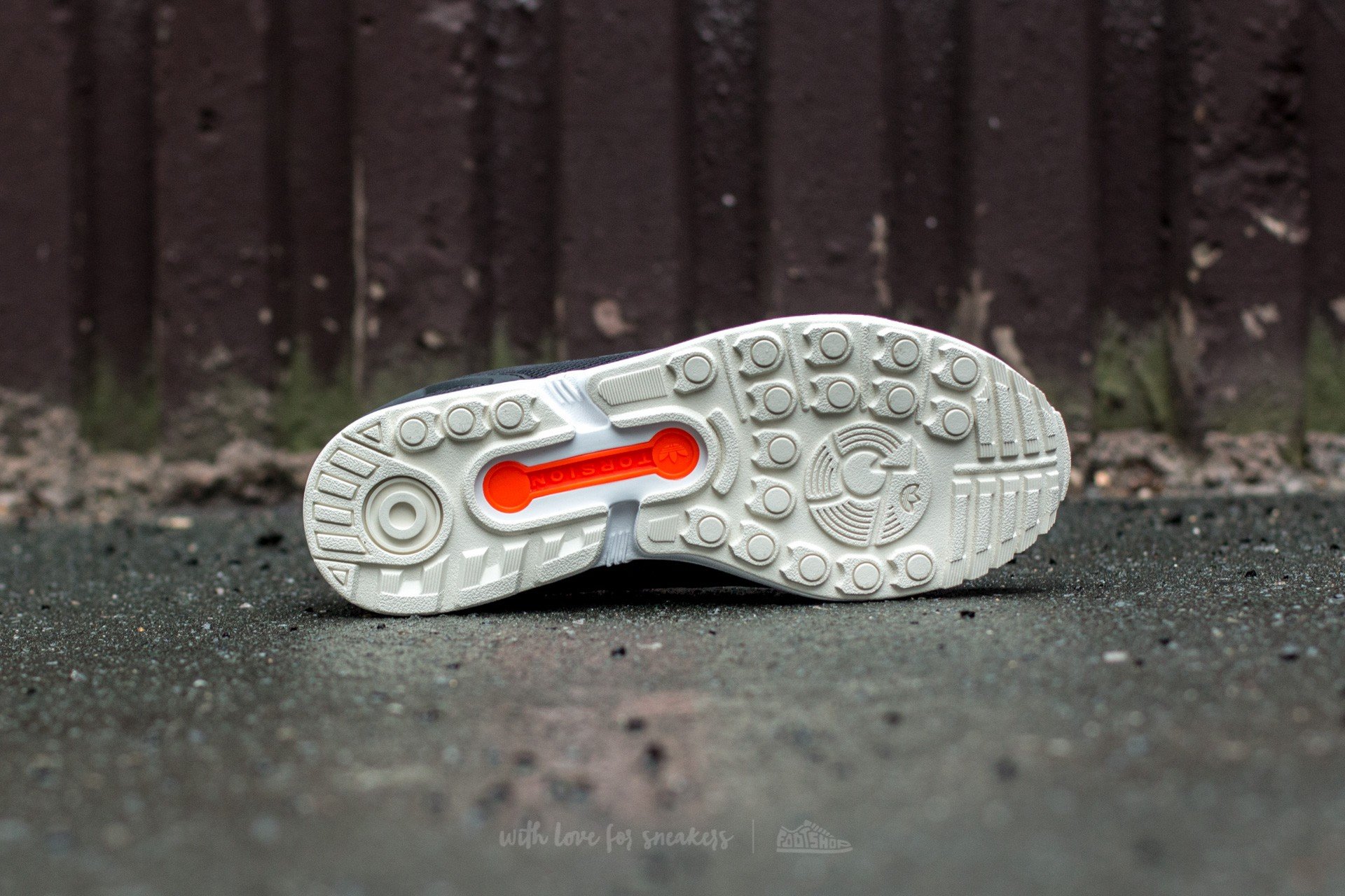 Férfi cipők adidas ZX Flux Core Back/ Sorang/ Sunglo