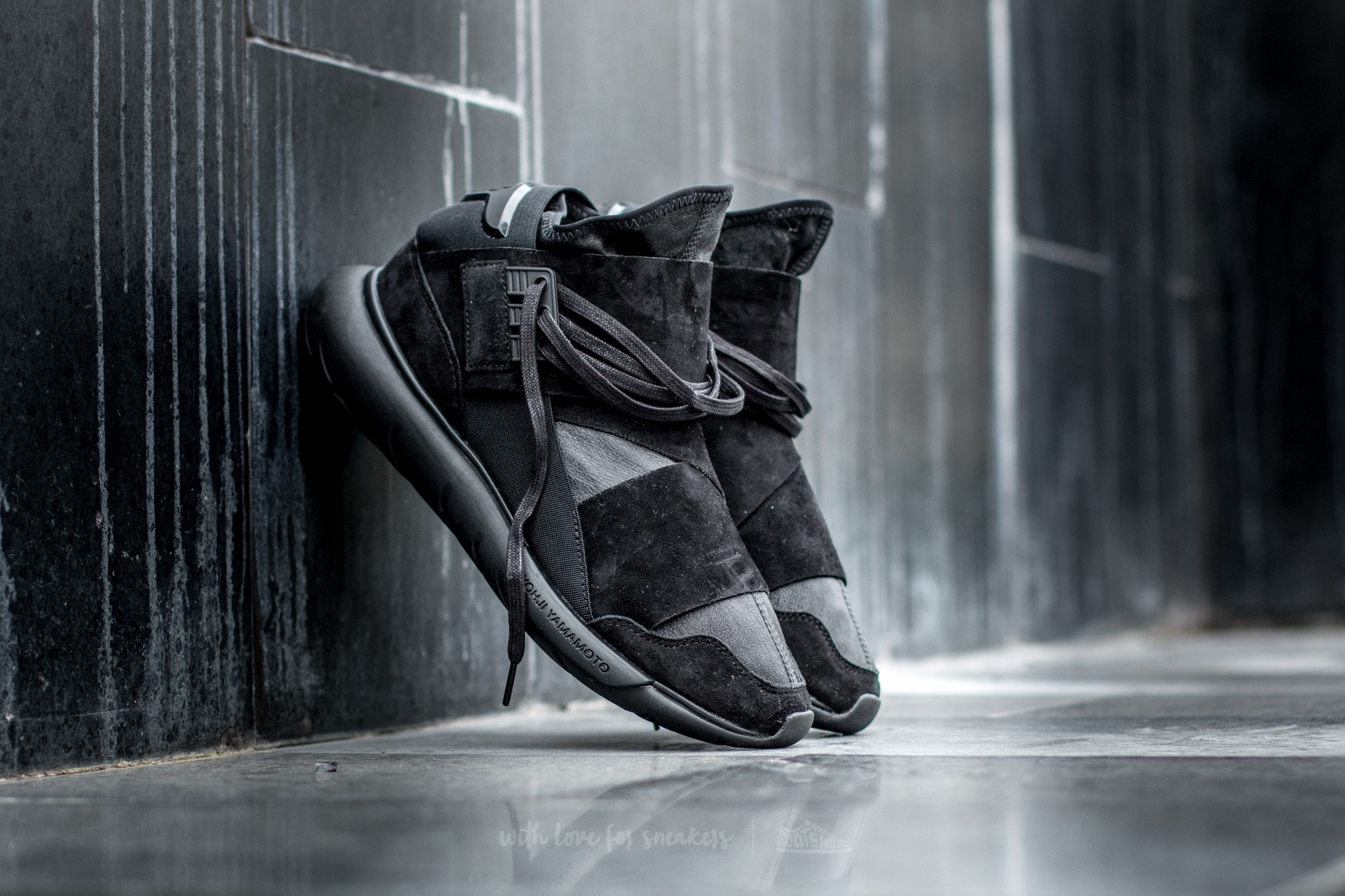 Men's shoes Y-3 Qasa High Carbon Black/ Carbon Black/ Carbon Black