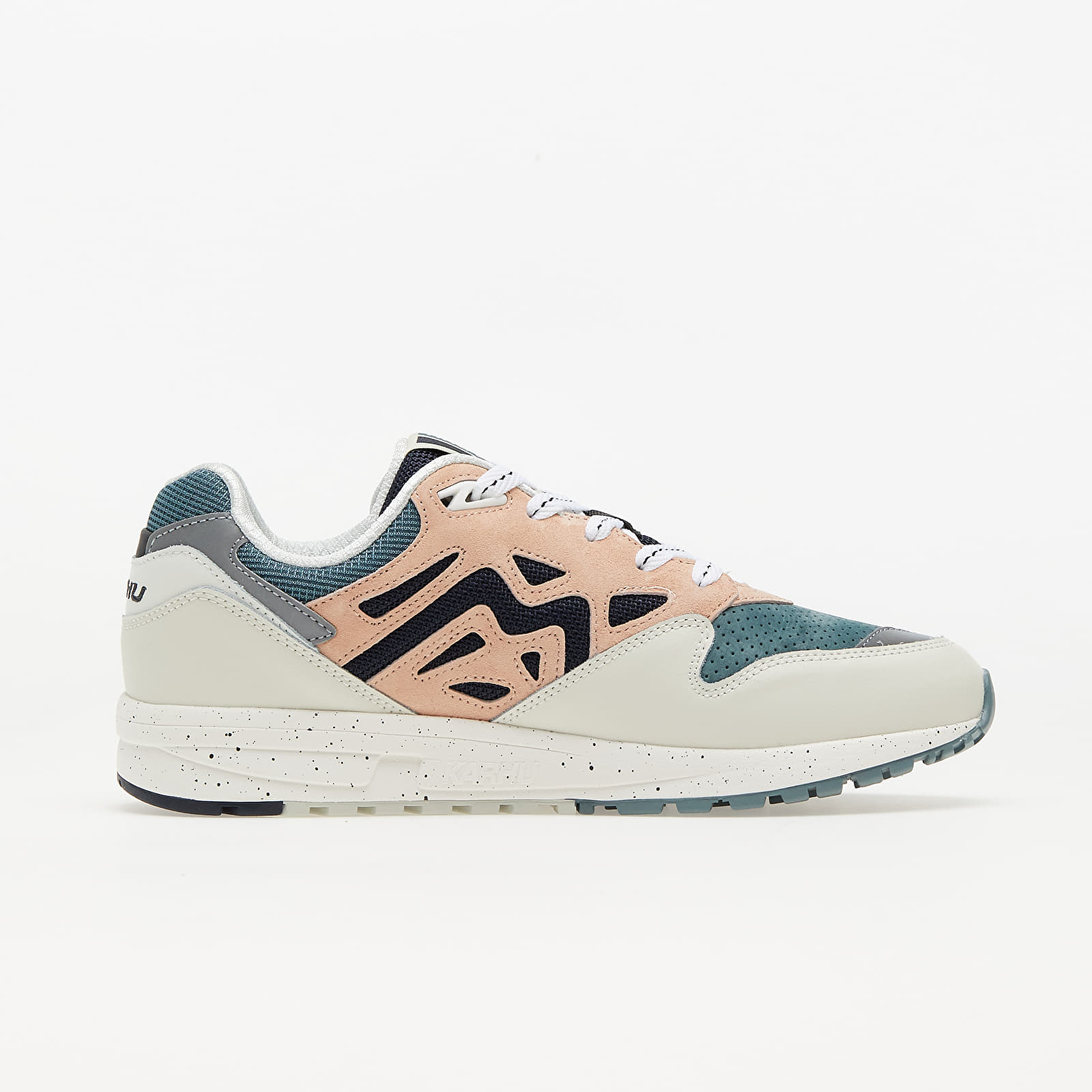 Moški čevlji Karhu Legacy 96 Lily White/ Cameo Rose