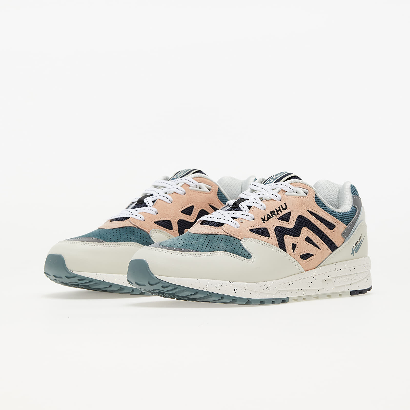 Moški čevlji Karhu Legacy 96 Lily White/ Cameo Rose