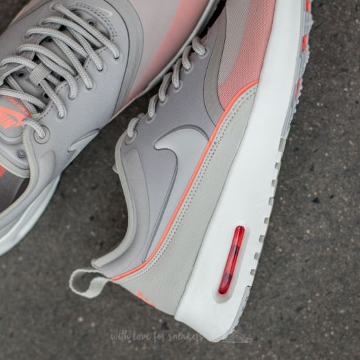 Nike air max hotsell thea women iron