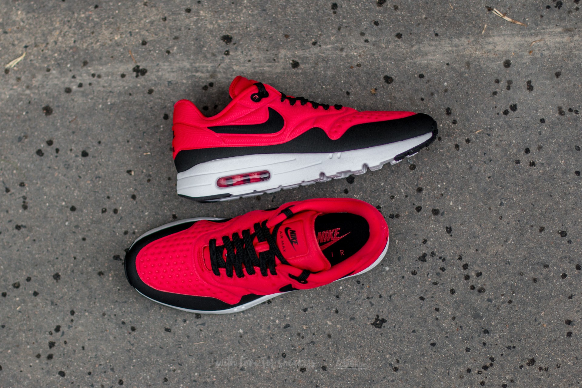 Red black white on sale air max 9