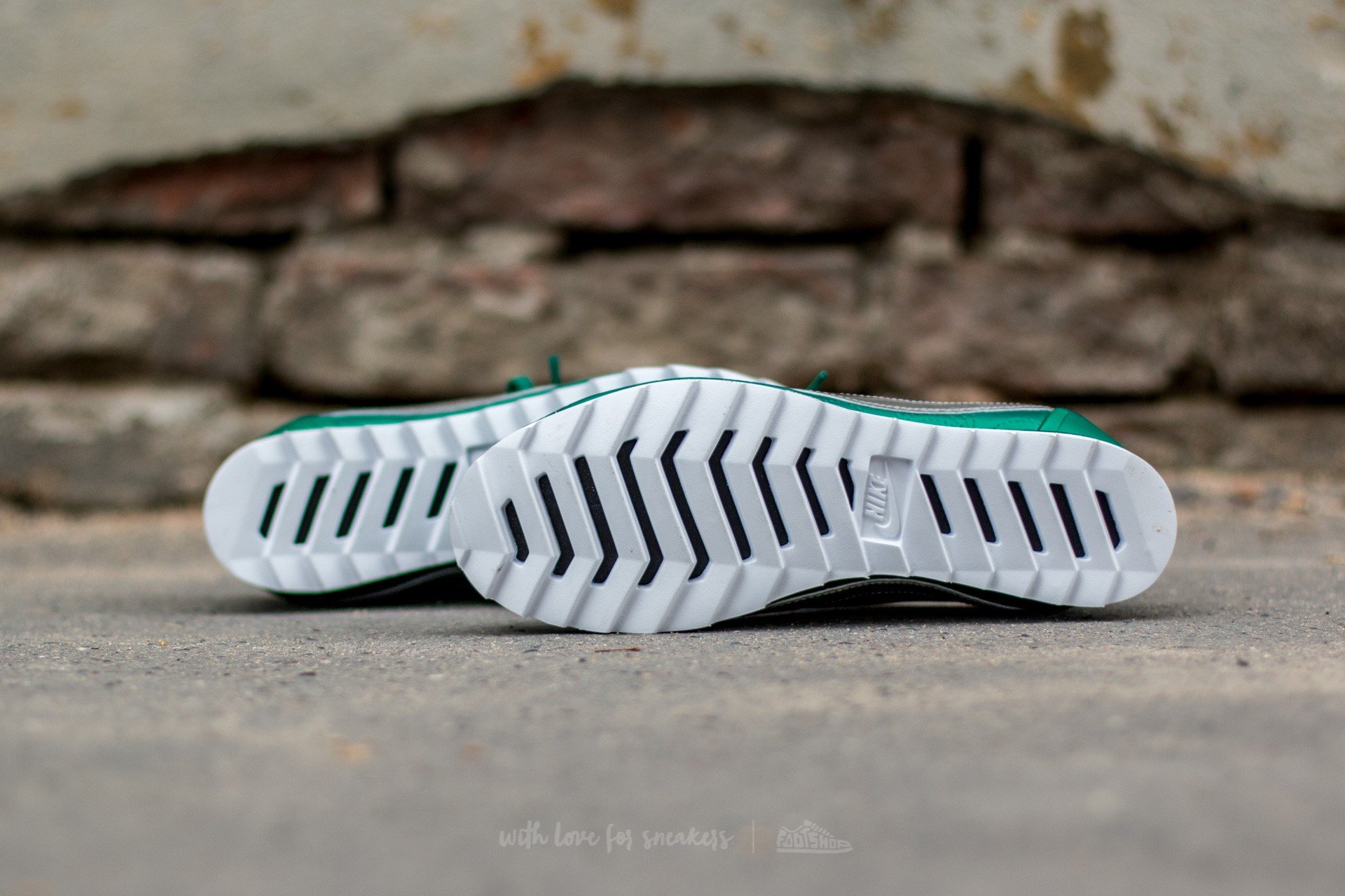 Moteriška avalynė Nike W Cortez Ultra LOTC QS Mystic Green/ Black