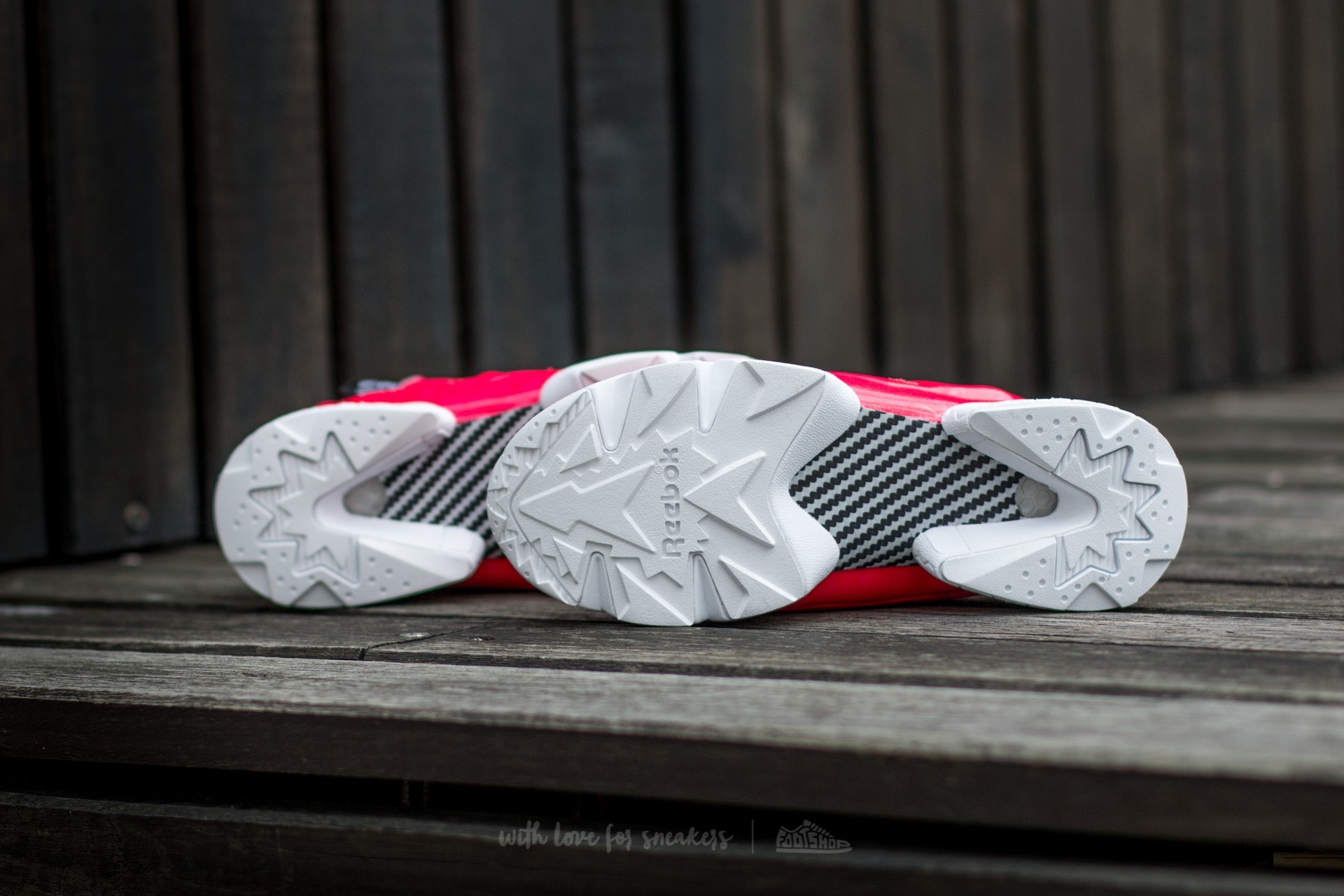 Buty damskie Reebok Instapump Fury OB Neon Cherry/ White/ Black