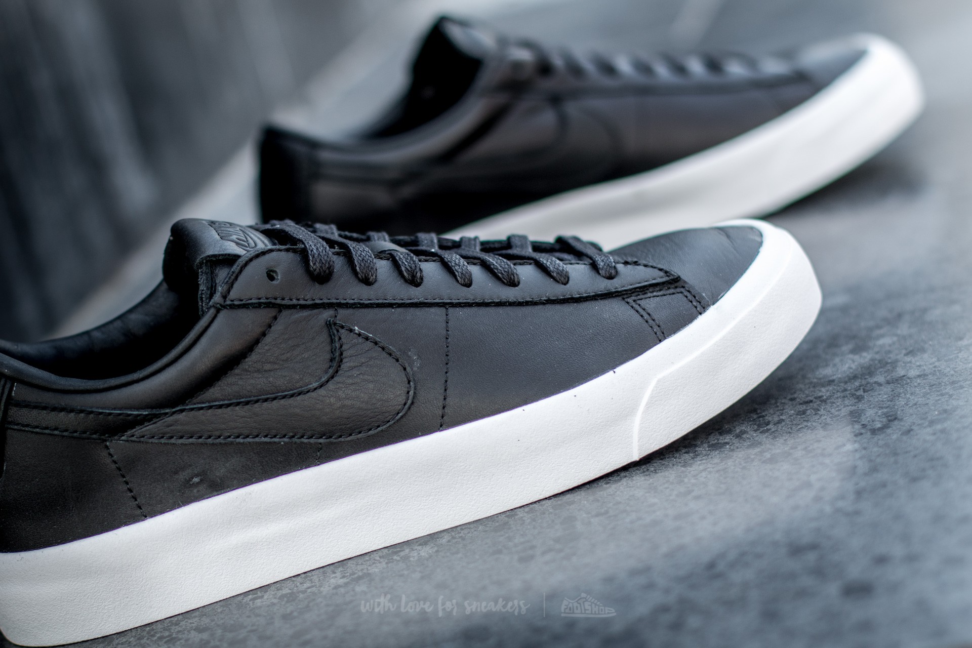 Buty męskie Nike Blazer Studio QS Black/ Black-White