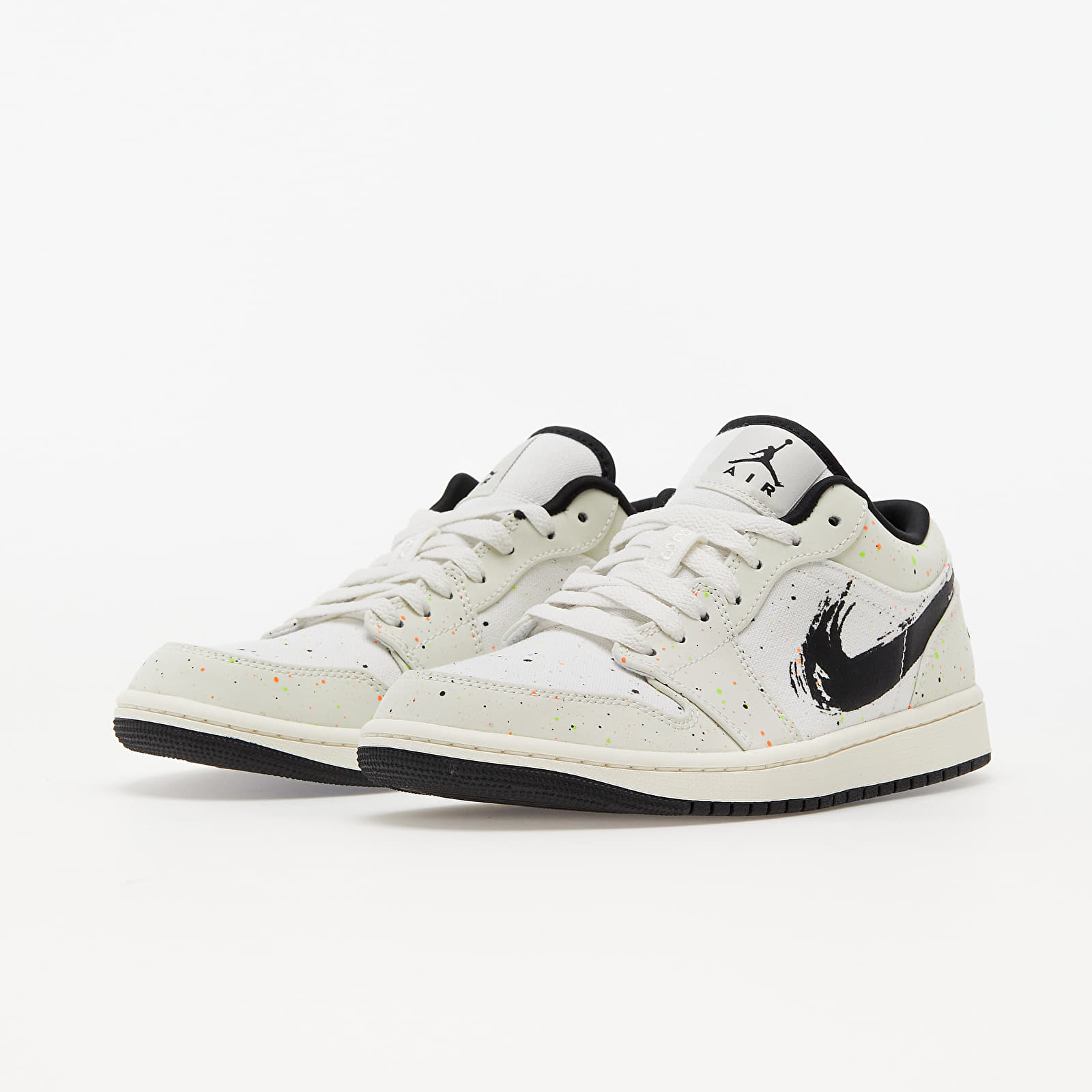 Férfi cipők Air Jordan 1 Low SE Sail/ Black-Total Orange-Electric Green