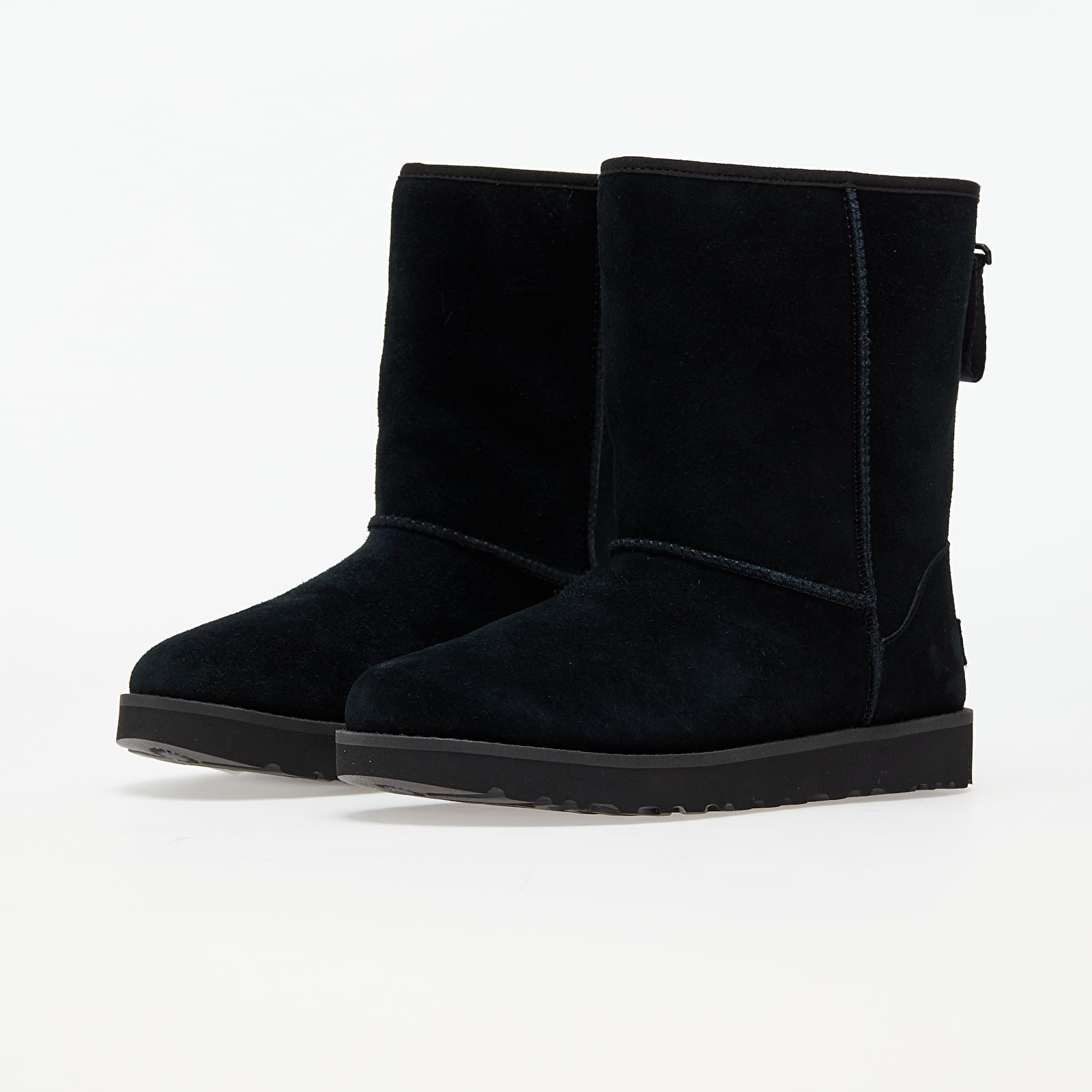 Women s shoes UGG W Classic Short Logo Zip Black Footshop