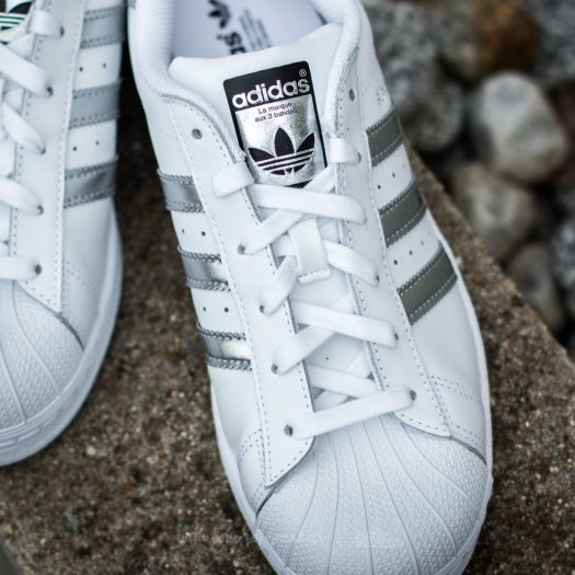 adidas Superstar