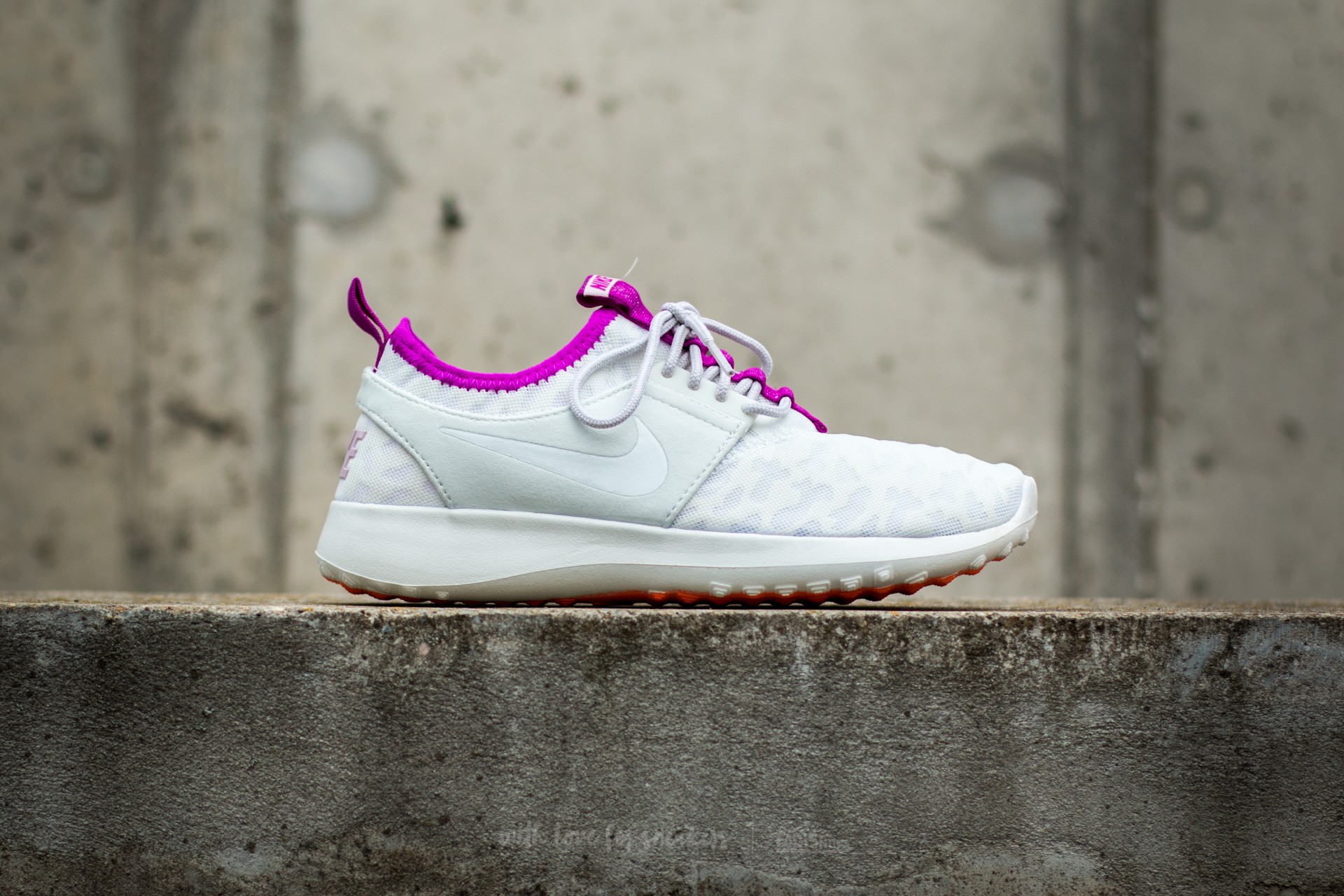 Nike clearance juvenate premium