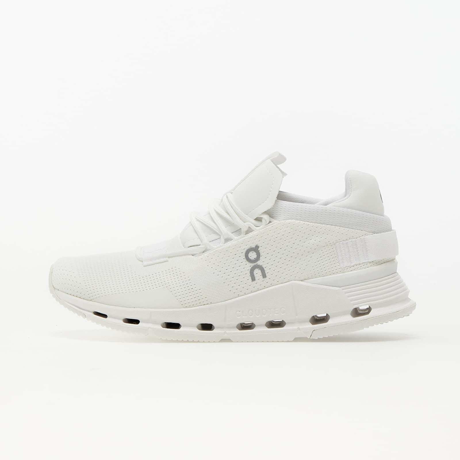 Sneakers On W Cloudnova All White