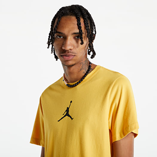 T shirts Jordan Jumpman M Short Sleeve Crew Pollen Black Footshop