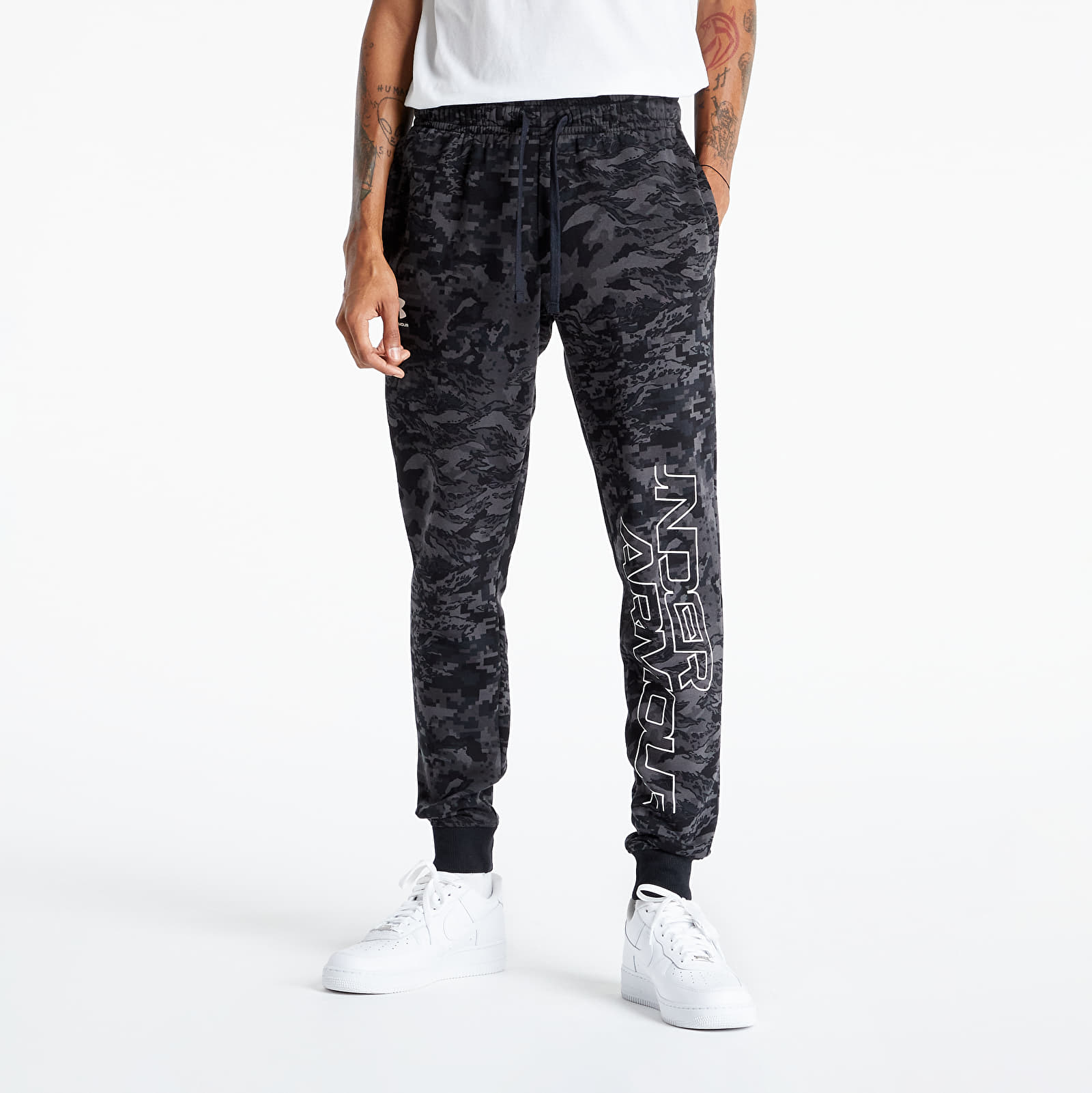 Pants and jeans Under Armour Rival Fleece Camo Script Joggers Black Footshop