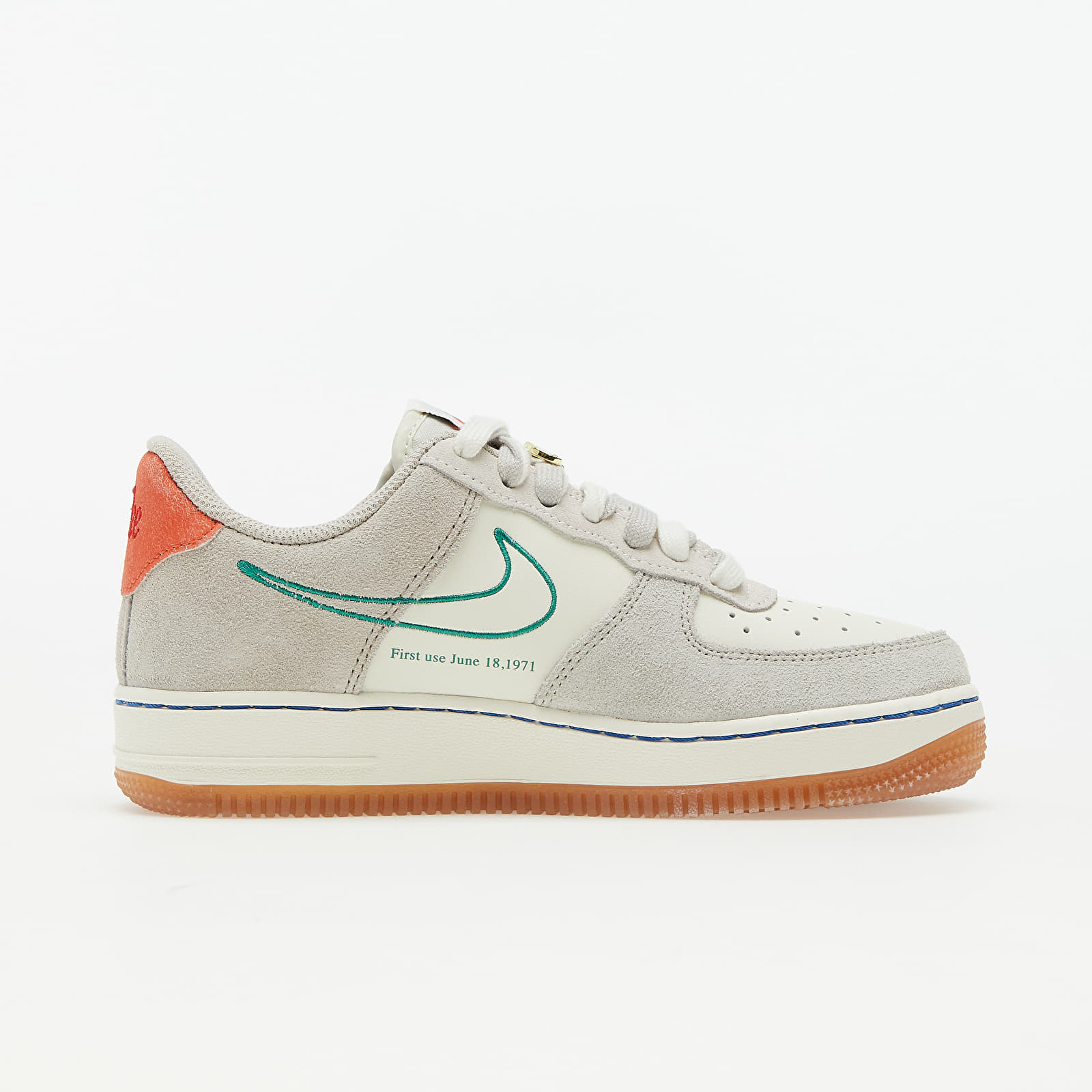 Air force 1 vandalized green store