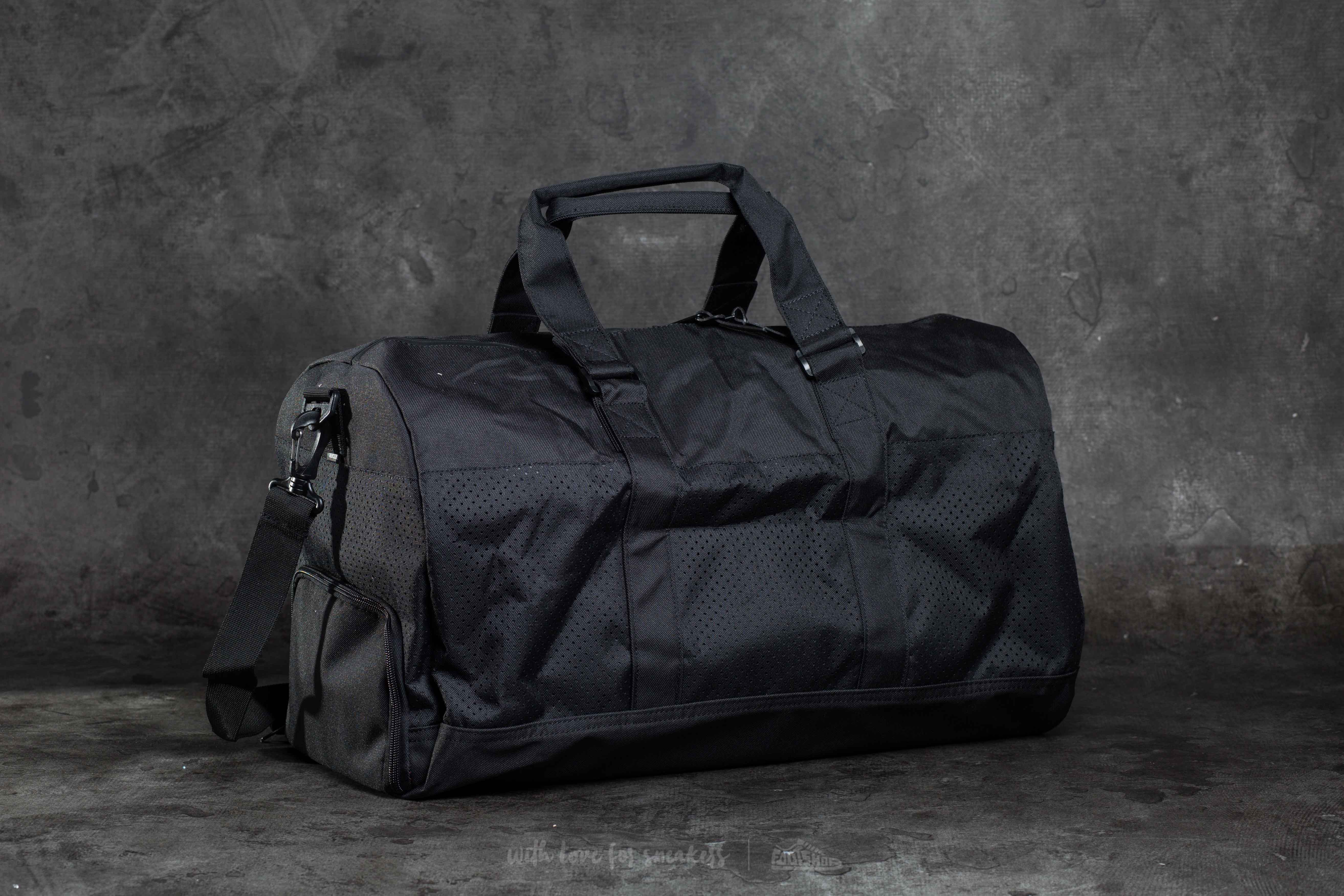 Tašky přes rameno Herschel Supply Co. Novel Duffel Black/ Black