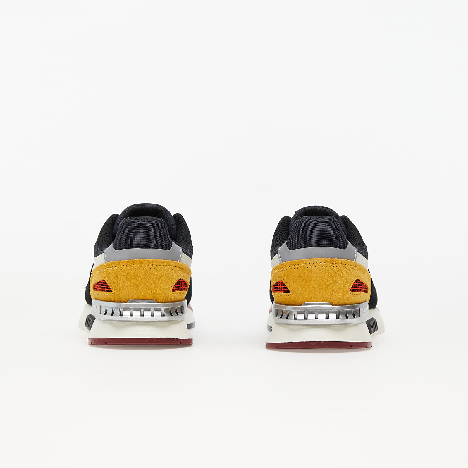 Încălțăminte și sneakerși pentru bărbați Puma Mirage Mox Suede Puma Black-Intense Red-Marshmallow
