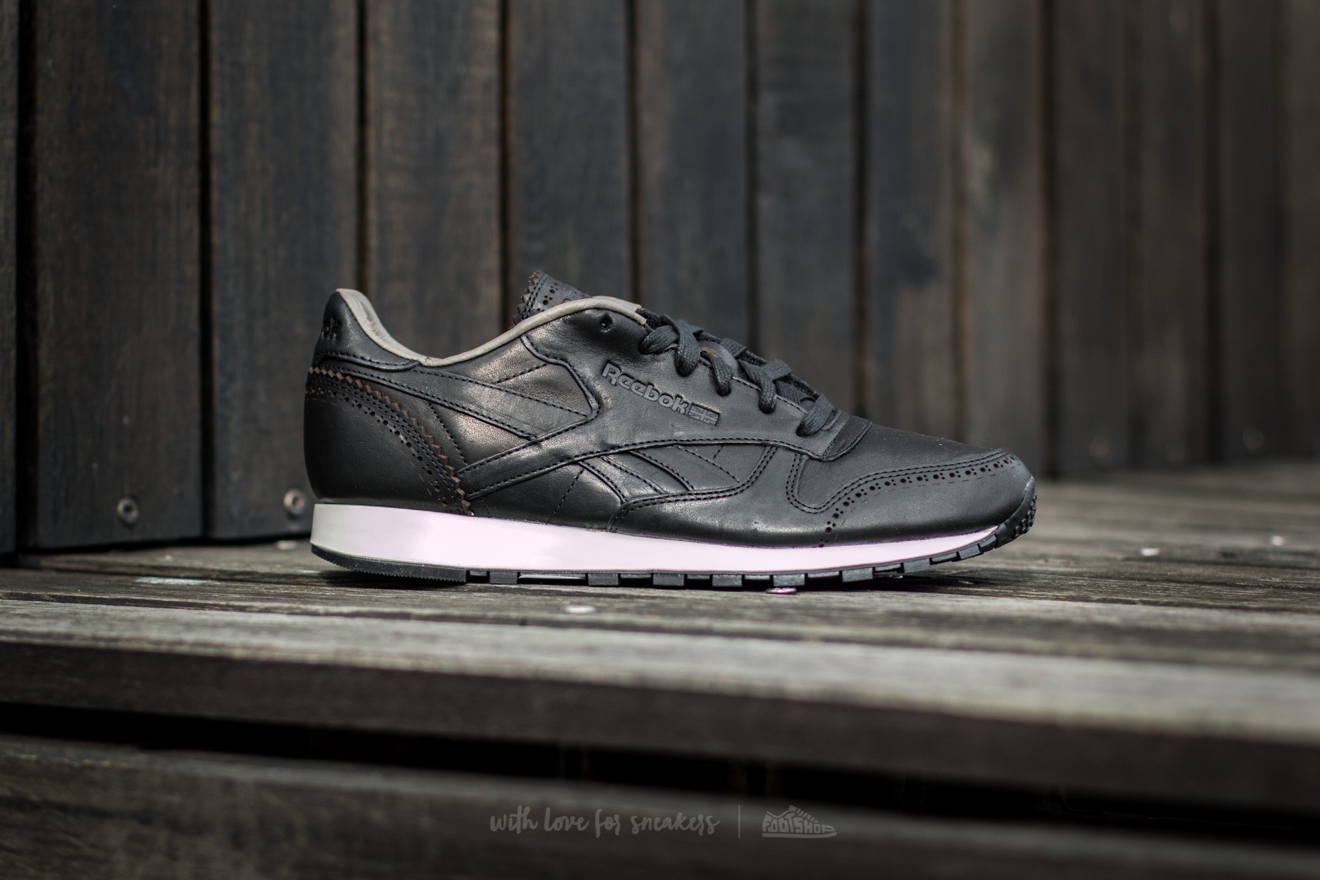 Herren Sneaker und Schuhe Reebok Classic Leather Lux Horween Black/ Coal/ Chalk