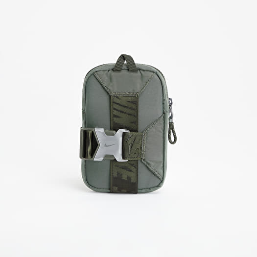 Sac banane store nike sportswear essentials
