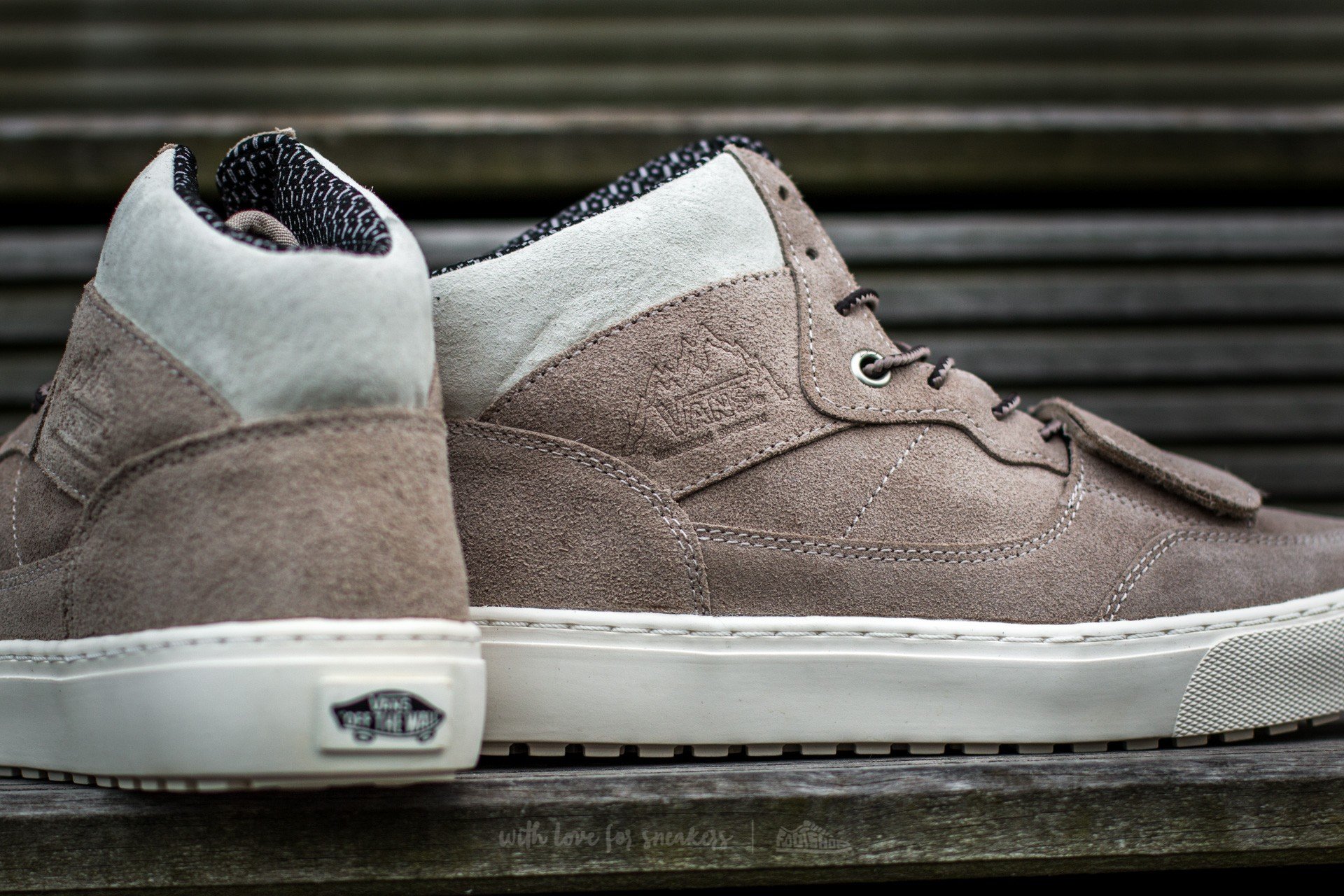 Pánské tenisky a boty Vans Mountain Edition Waxed Suede Hummus