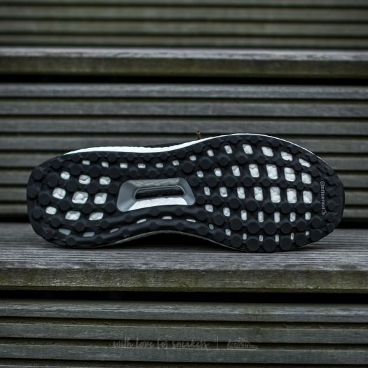 Ultra boost black shop kurz gold foil