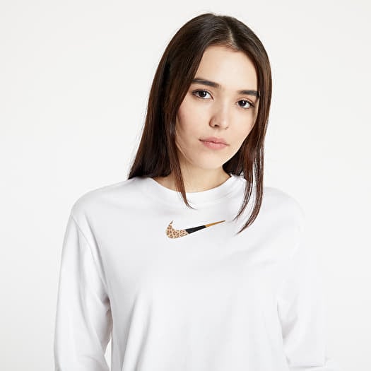 Nike sportswear sales rally crew