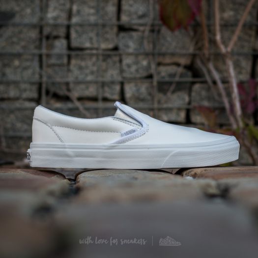 Vans premium leather hot sale slip on white