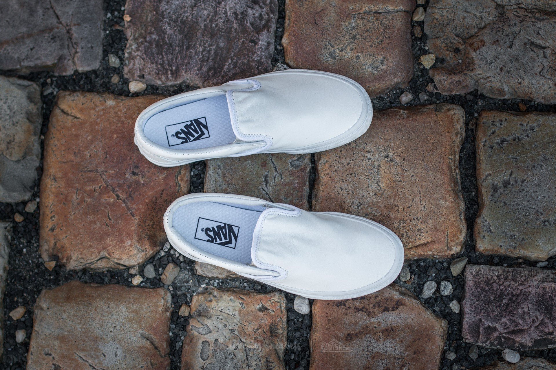 Women's shoes Vans Classic Slip-On (Metallic Gore) White/ Silver