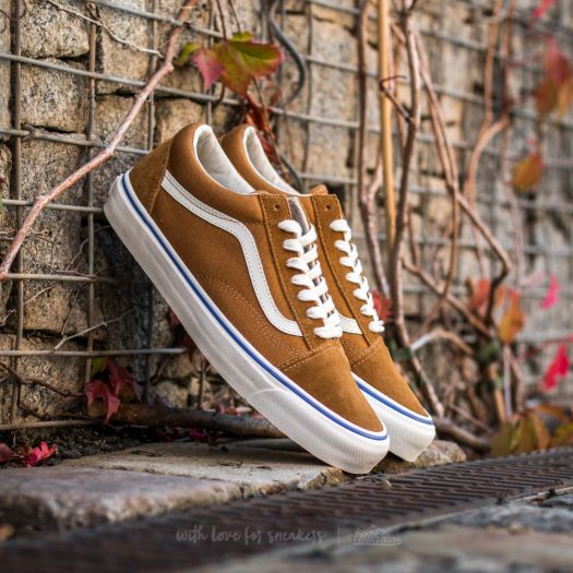Suede vans old skool store